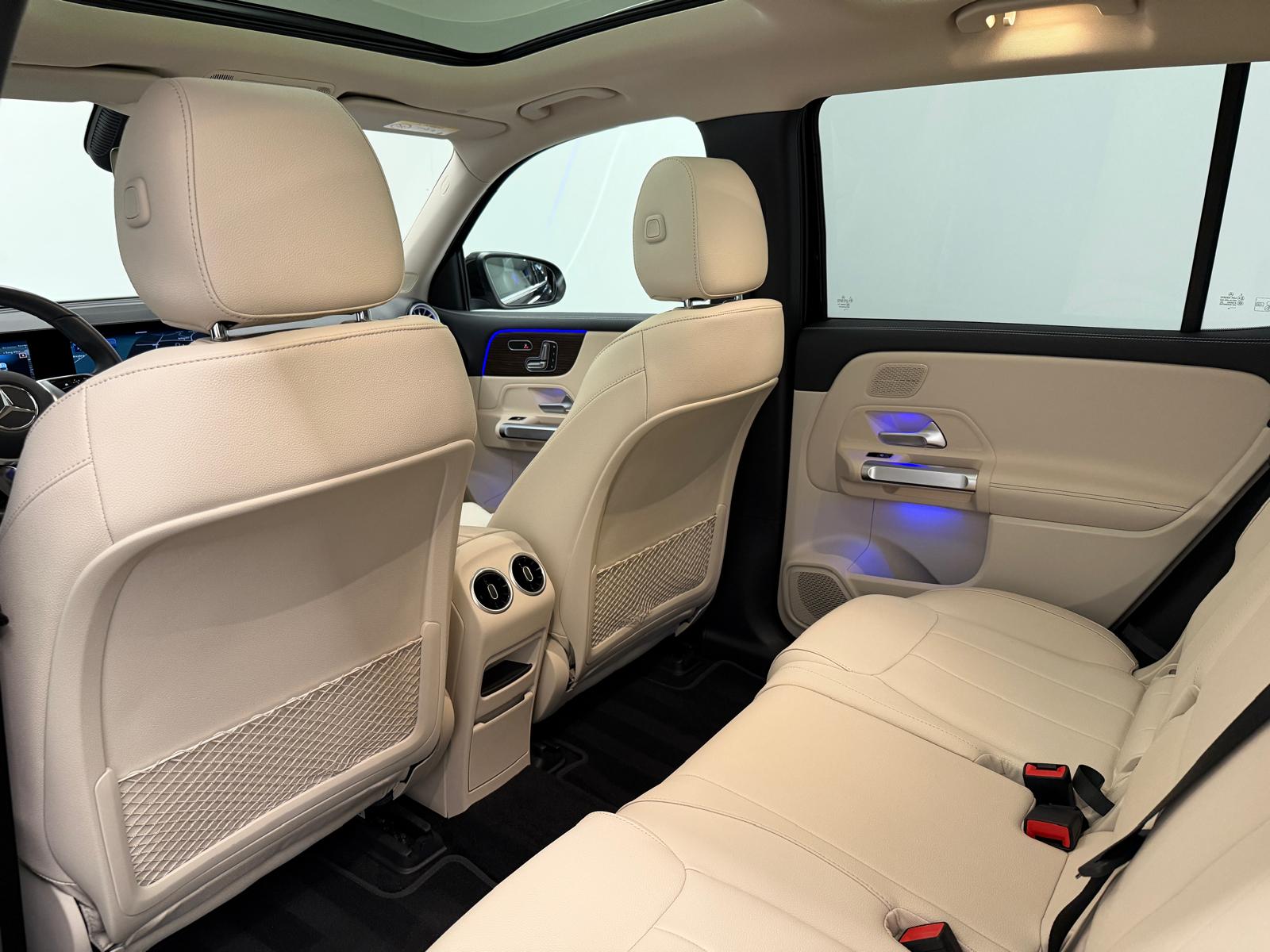 MERCEDES-BENZ EQB 300 Edition1 4Matic-image-16