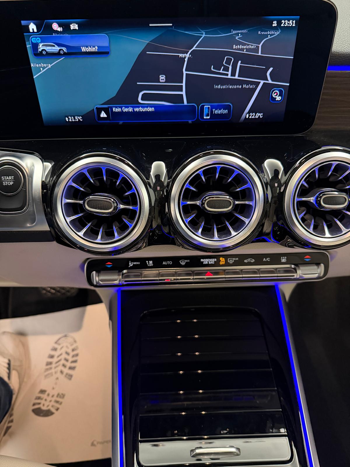 MERCEDES-BENZ EQB 300 Edition1 4Matic-image-21