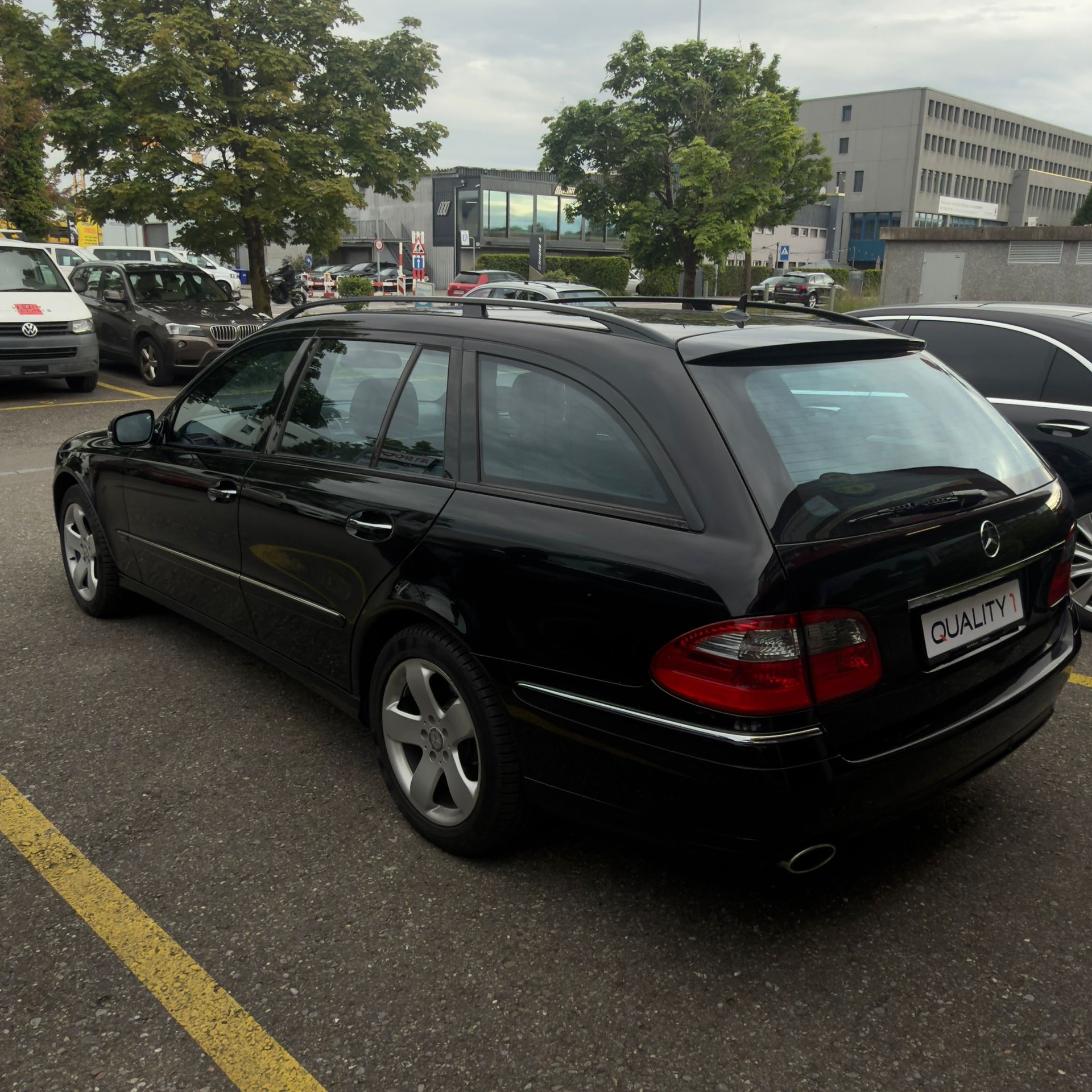 MERCEDES-BENZ E 500 Avantgarde 4Matic Automatic-image-5