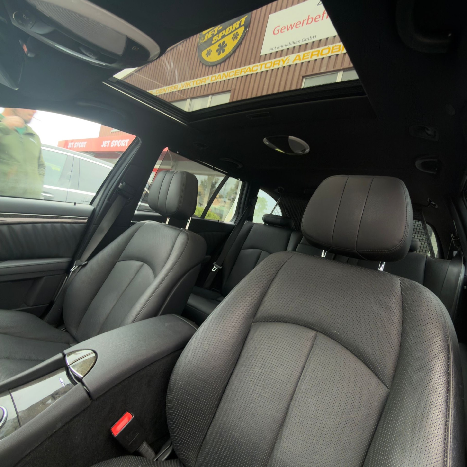 MERCEDES-BENZ E 500 Avantgarde 4Matic Automatic-image-9