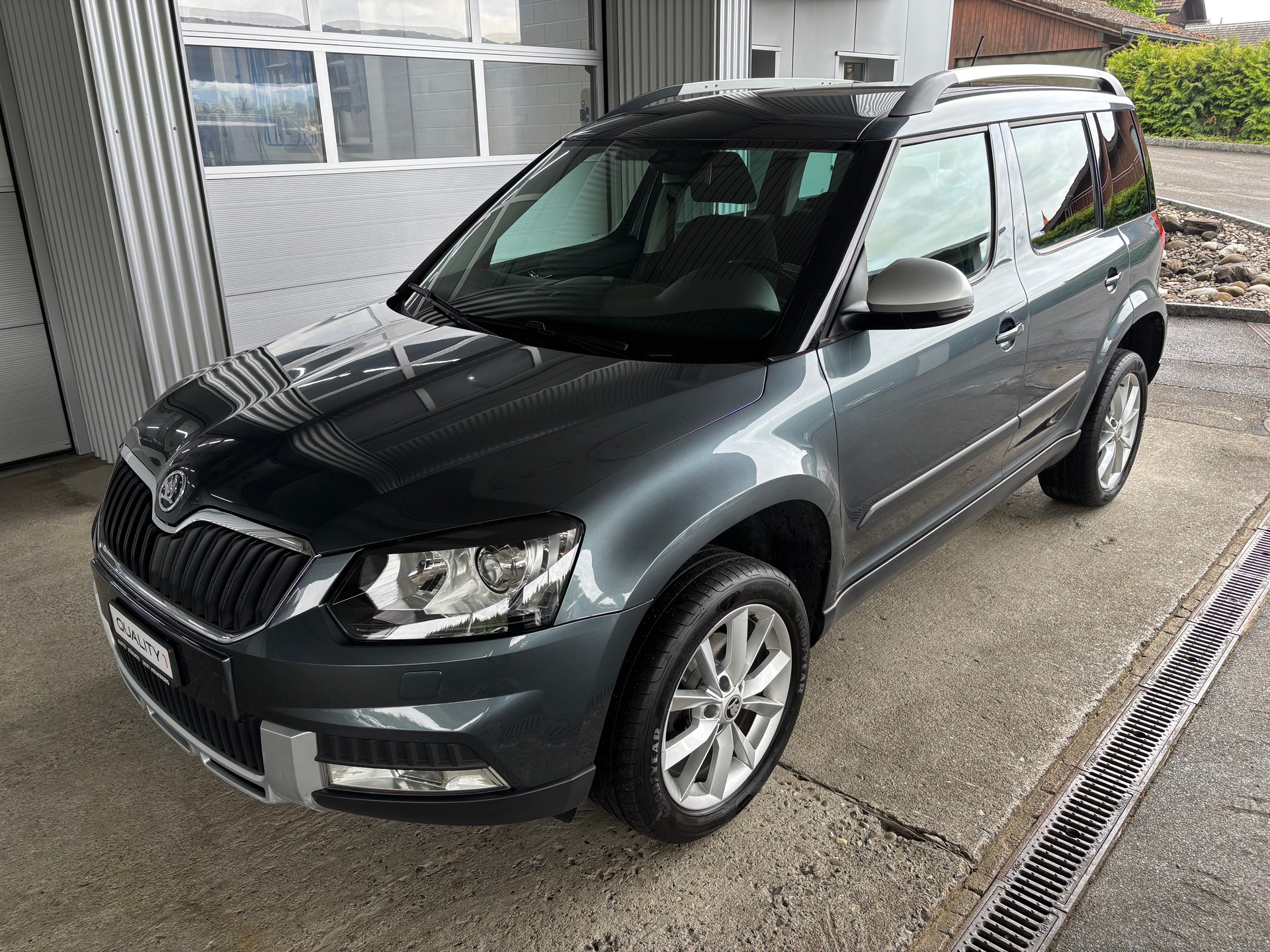 SKODA Yeti 2.0 TDI Outdoor Swiss Joy 4x4 DSG