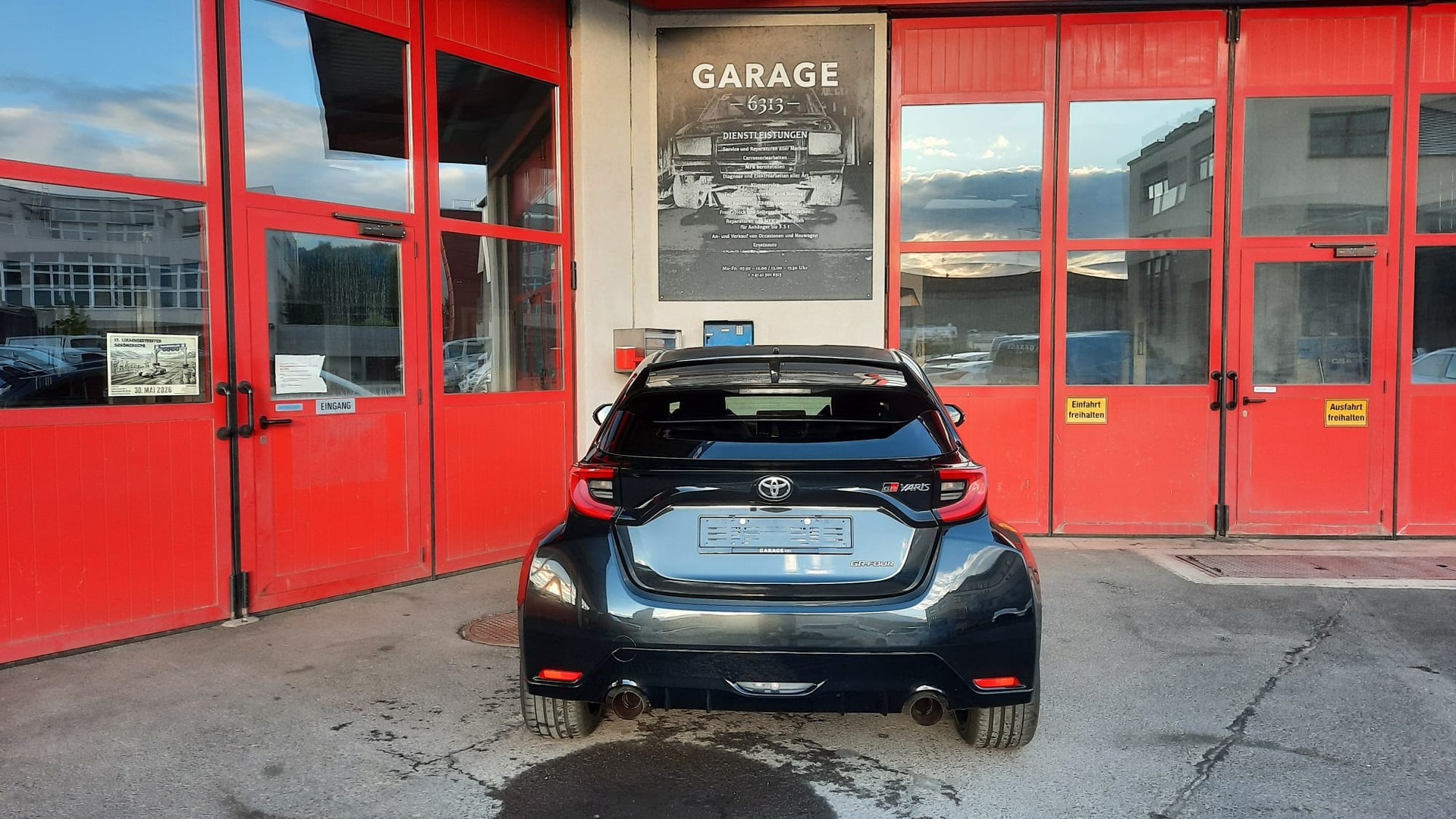 TOYOTA Yaris 1.6 Circuit Packet-showroom-element-3
