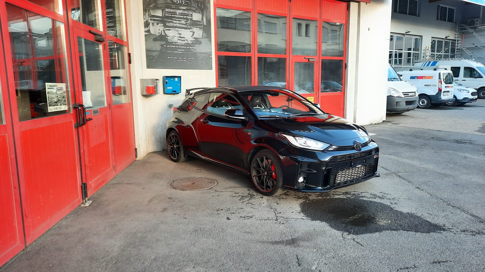 TOYOTA Yaris 1.6 Circuit Packet-showroom-element-1