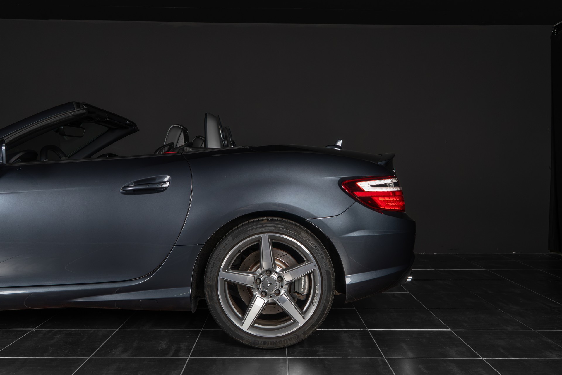MERCEDES-BENZ SLK 55 AMG 7G-Tronic Speedshift Plus-showroom-element-2