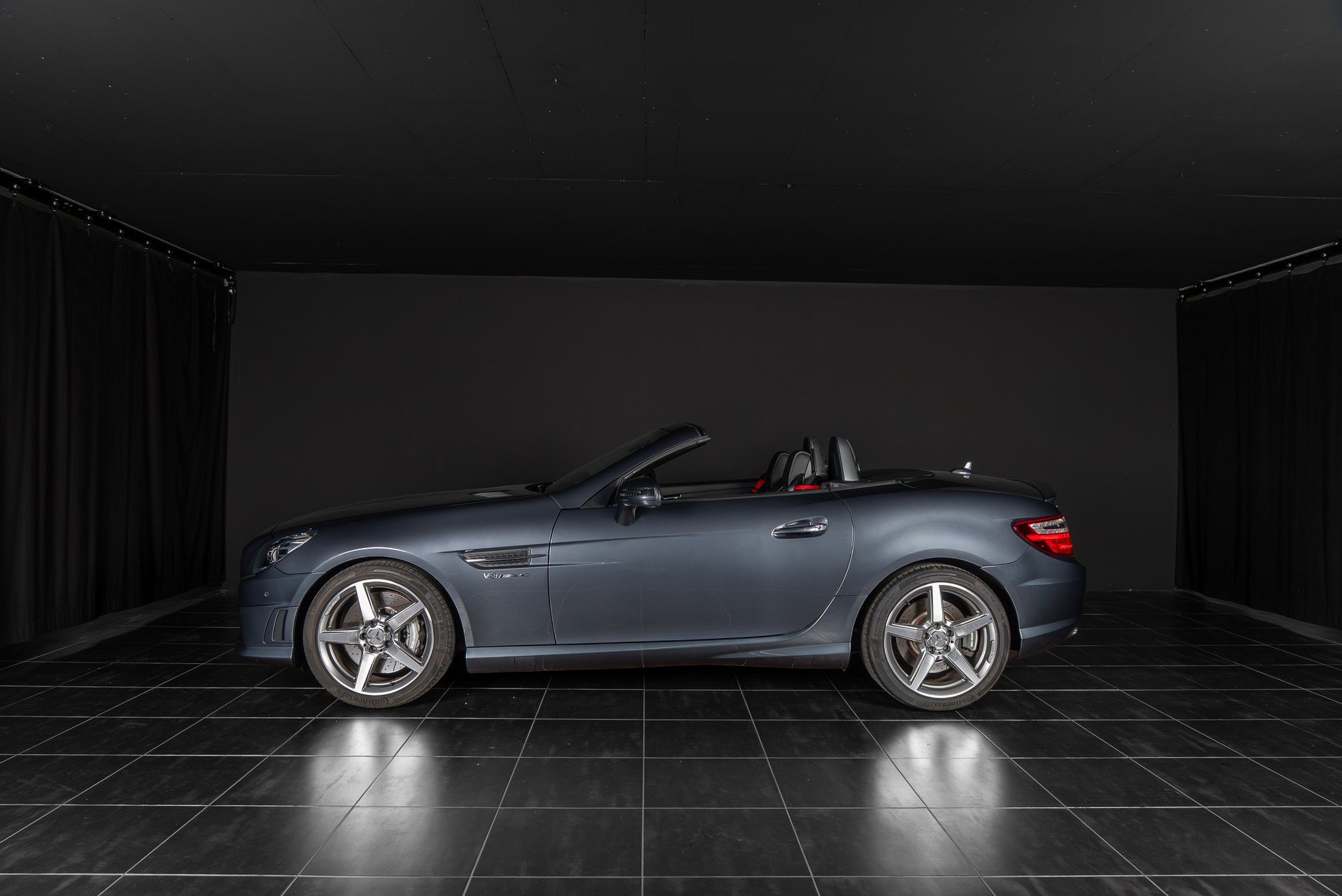 MERCEDES-BENZ SLK 55 AMG 7G-Tronic Speedshift Plus-showroom-element-1