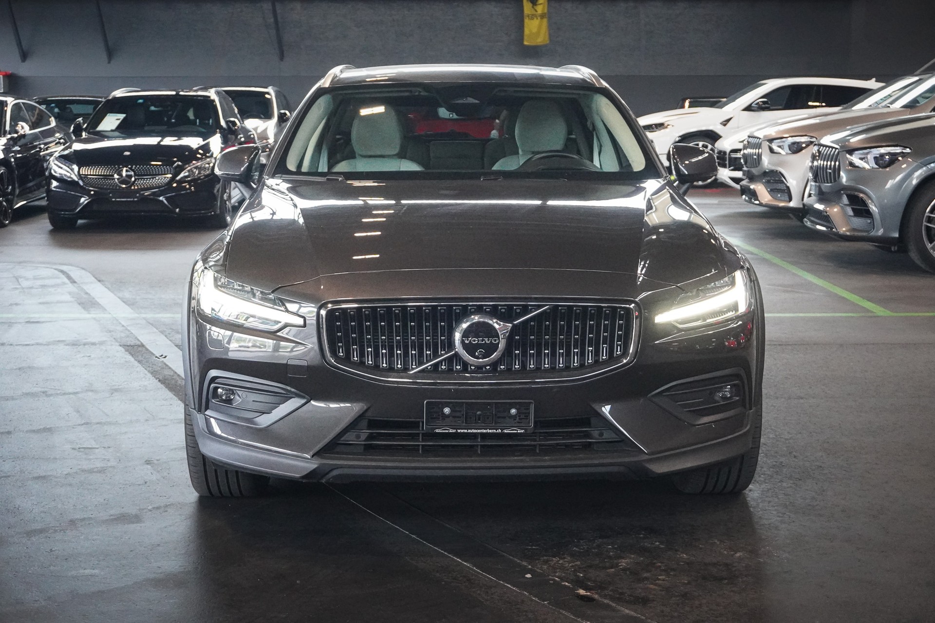 VOLVO V60 Cross Country B5 Mild Hybrid Plus AWD Geartronic-image-7