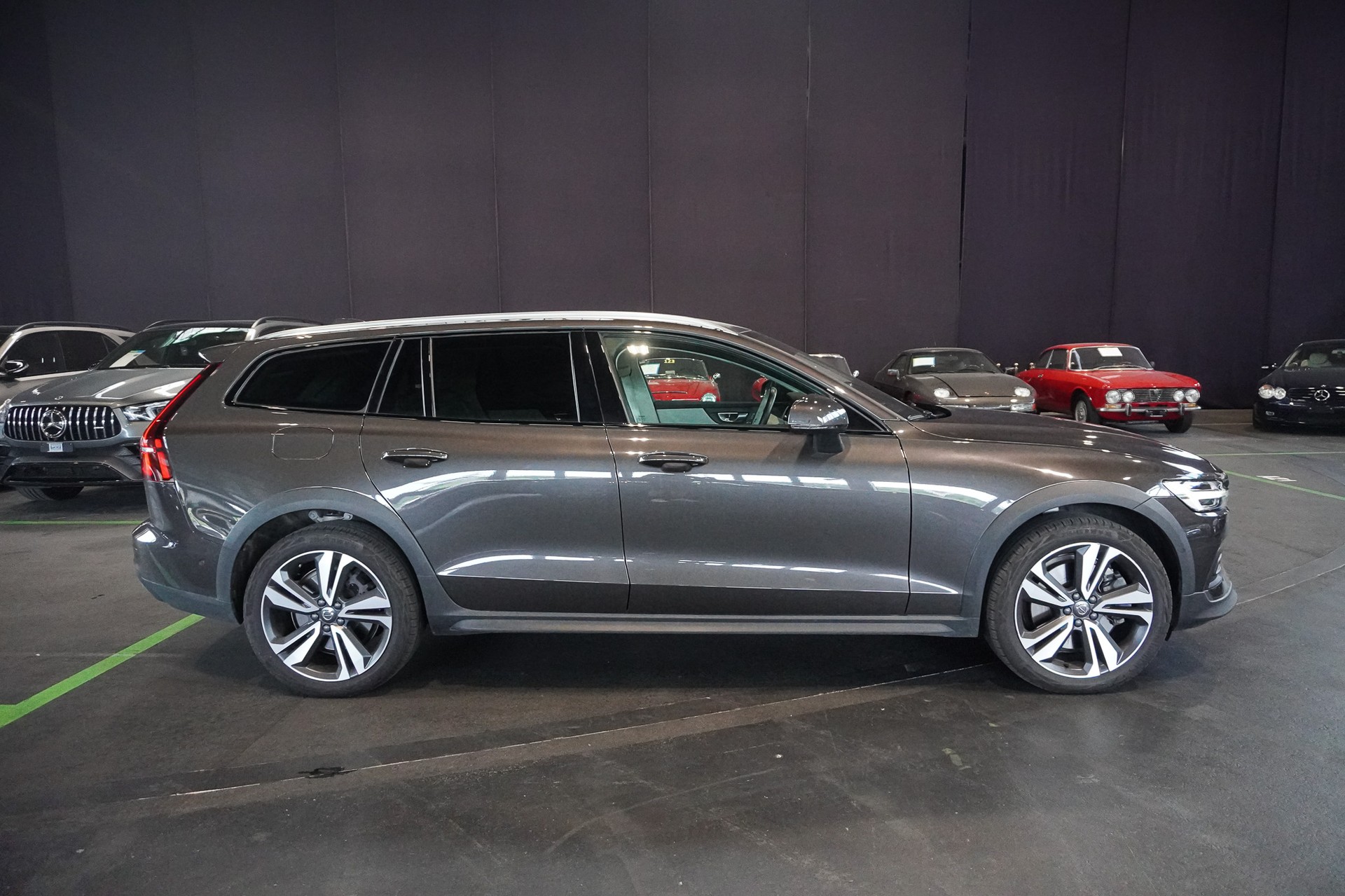 VOLVO V60 Cross Country B5 Mild Hybrid Plus AWD Geartronic-image-5