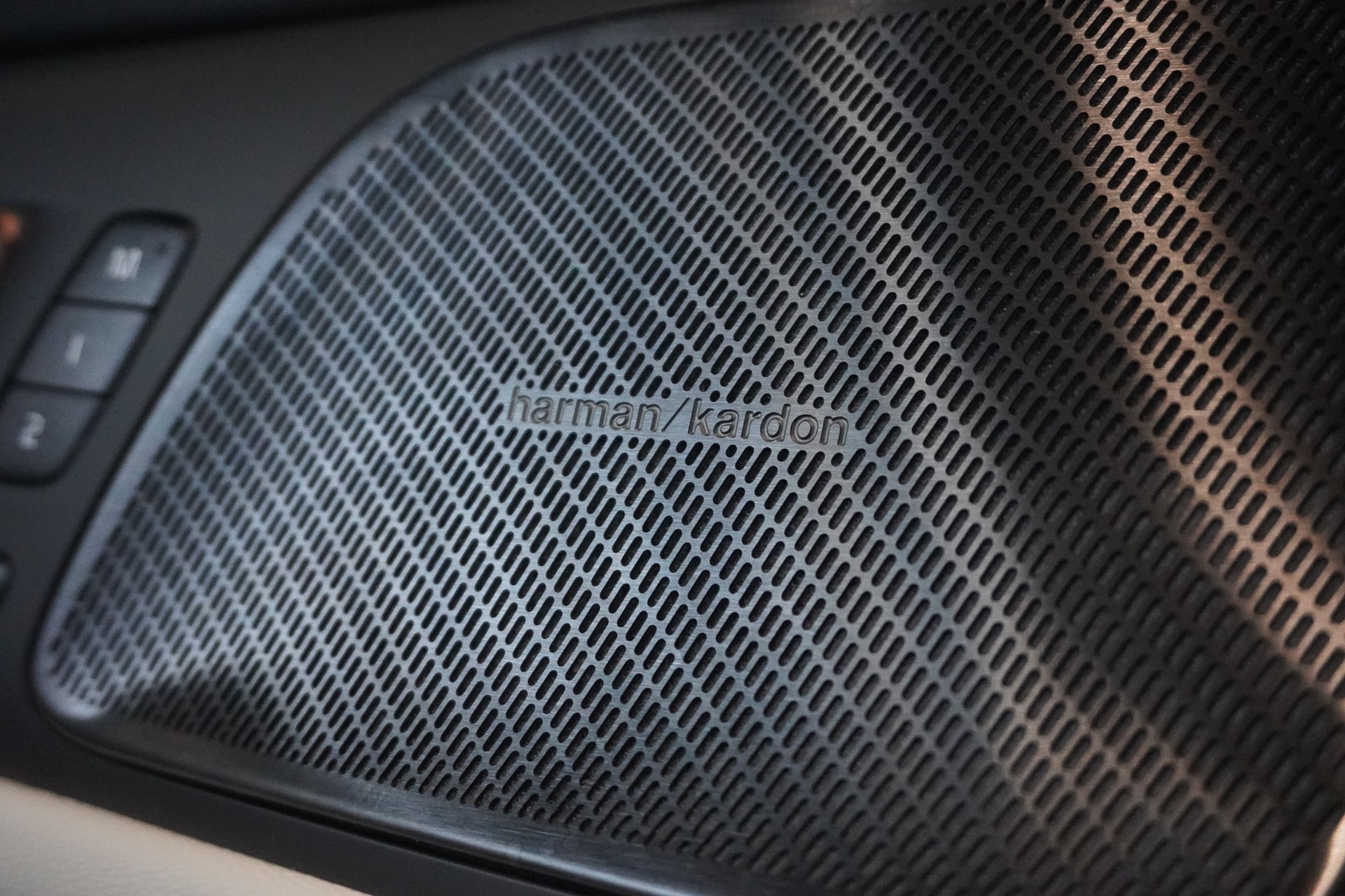 VOLVO V60 Cross Country B5 Mild Hybrid Plus AWD Geartronic-image-11