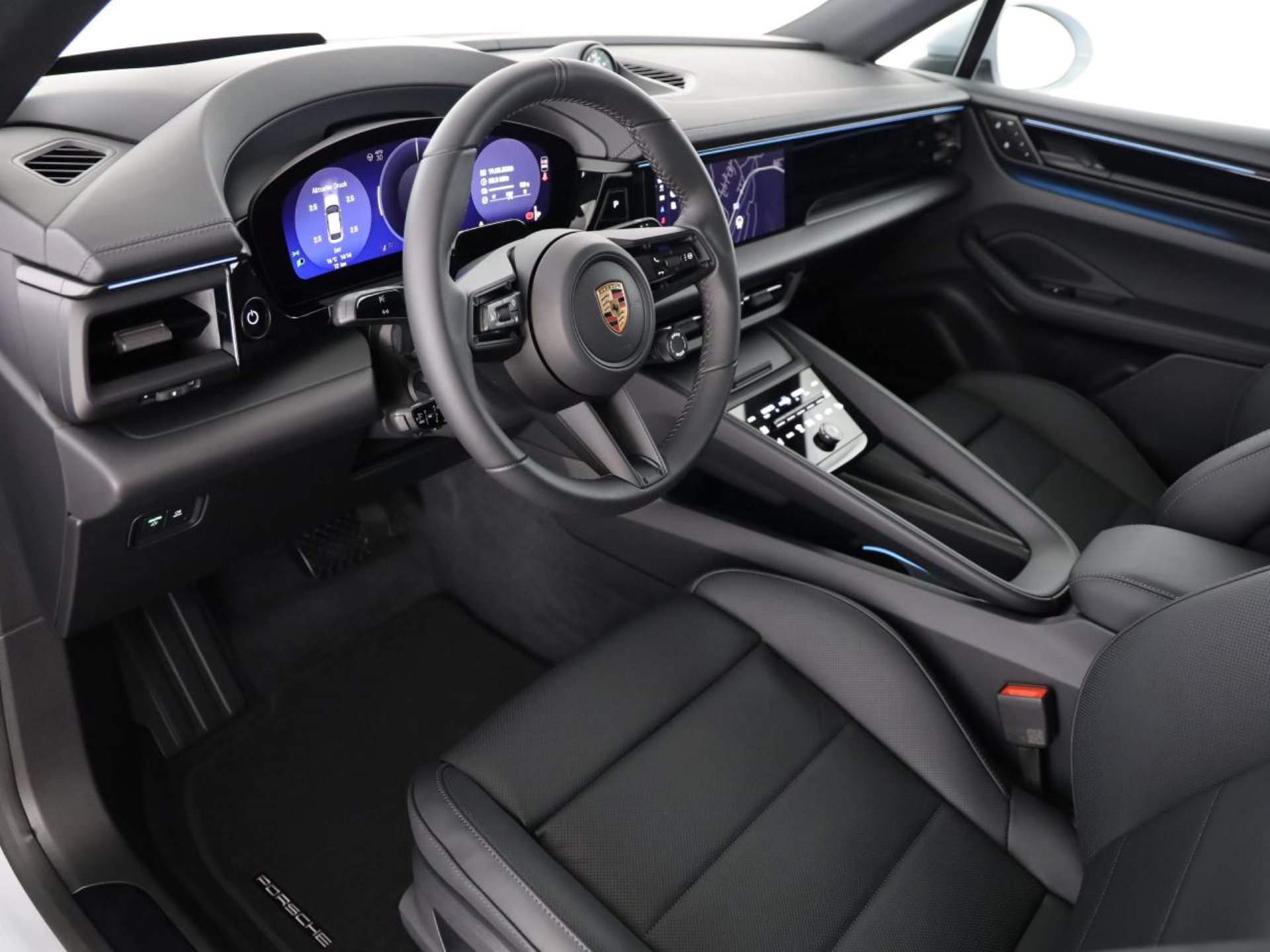 PORSCHE Macan 4-image-9