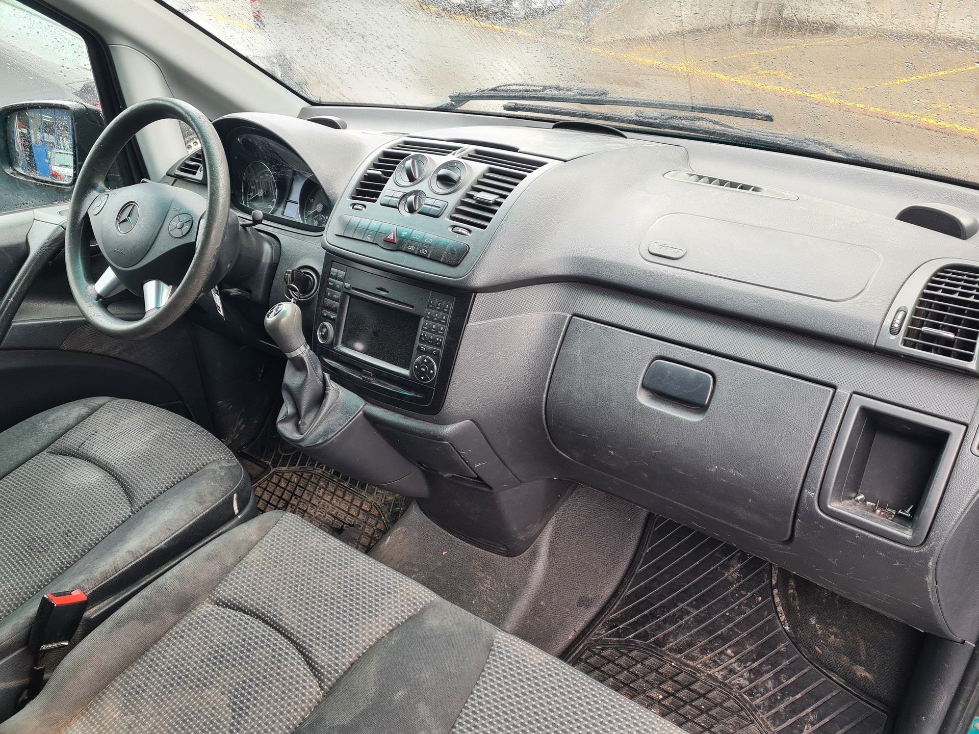 MERCEDES-BENZ Vito 113 CDI Blue Efficiency 4Matic A-image-8