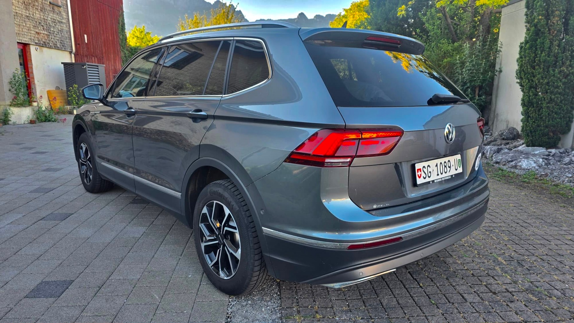 VW Tiguan Allspace 2.0 TDI SCR Highline 4Motion DSG-image-3