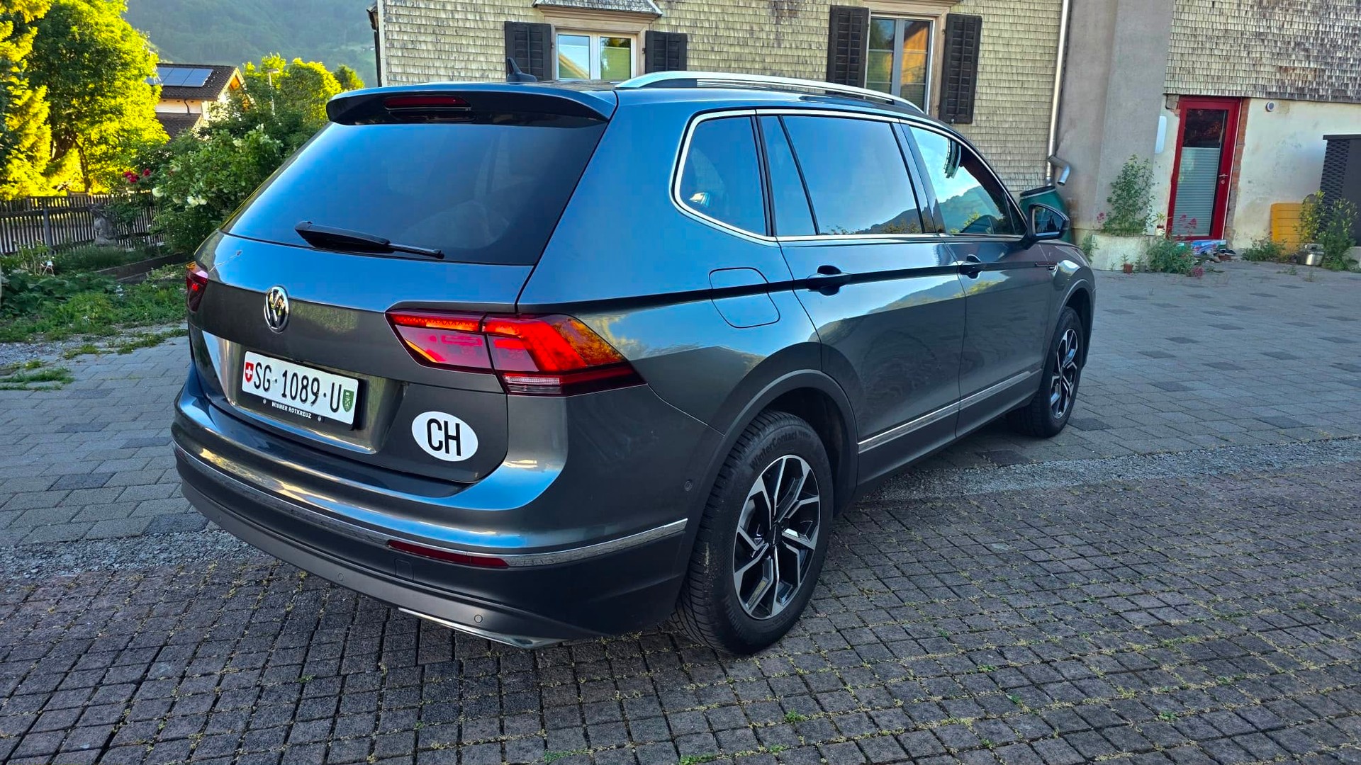 VW Tiguan Allspace 2.0 TDI SCR Highline 4Motion DSG-image-5