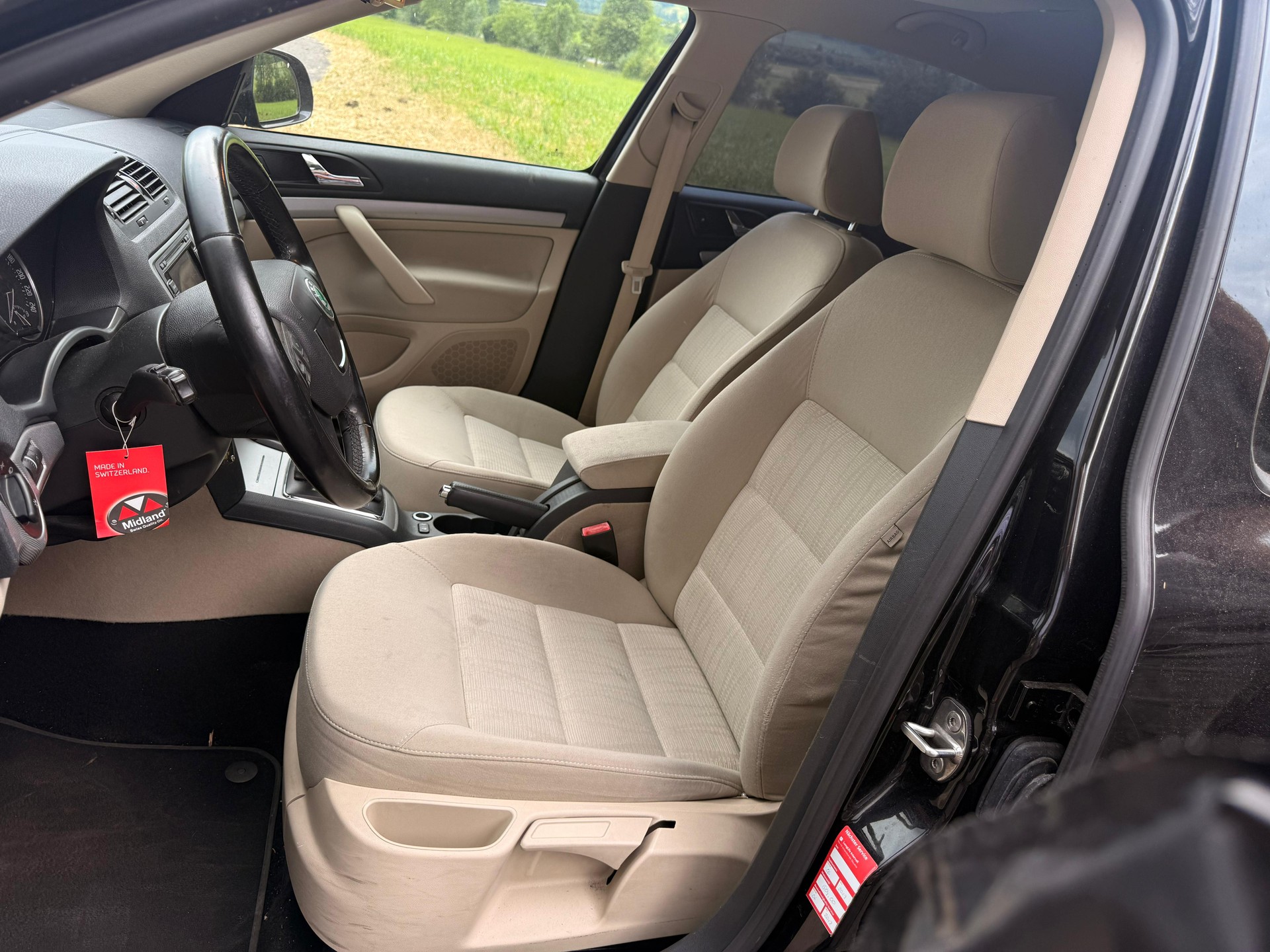 SKODA Octavia 1.8 TSI Ambition DSG-image-11