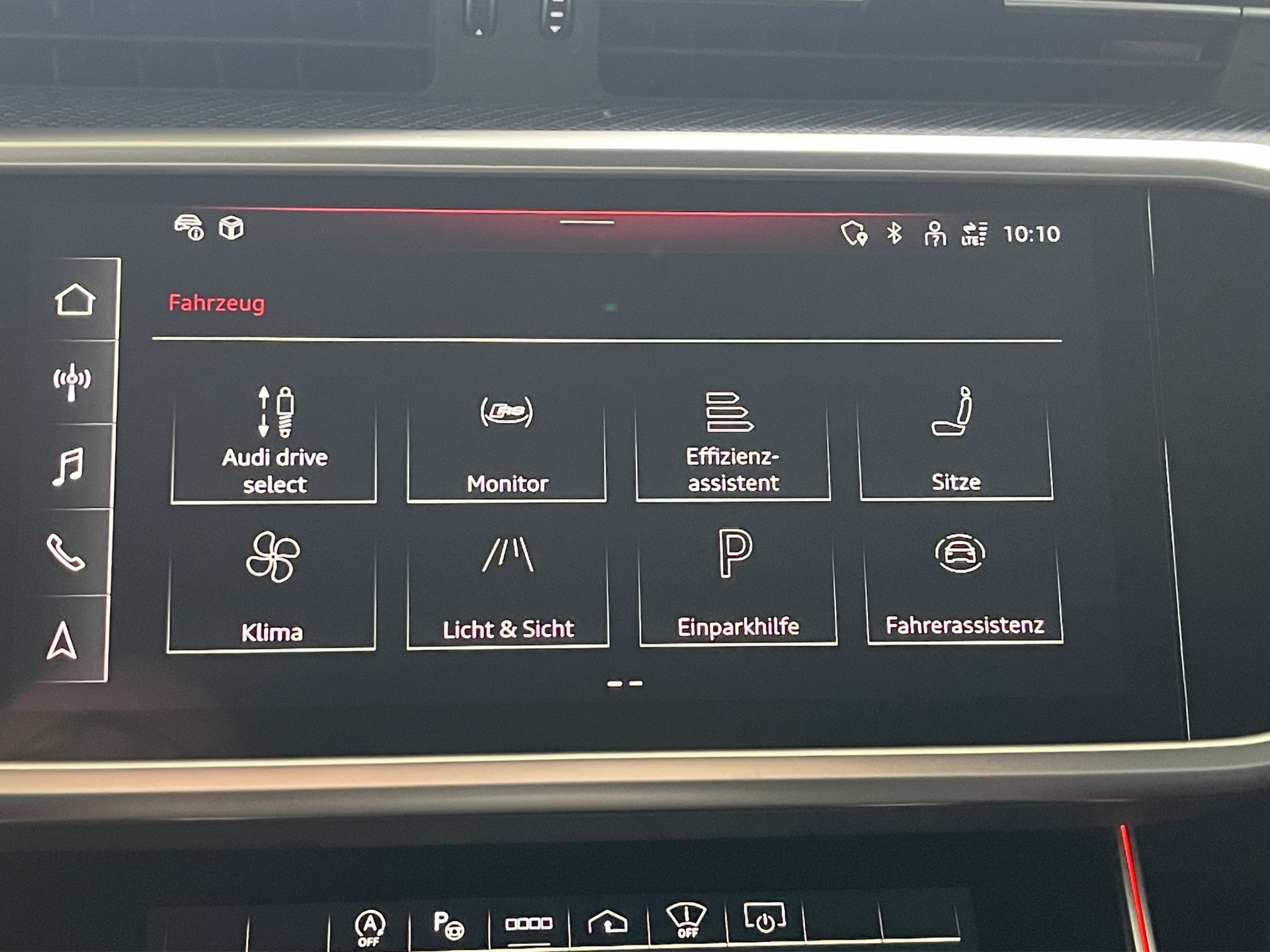 AUDI RS6 Avant 4.0 TFSI V8 Performance quattro*Keramik-Bremsen, Standheizung, AHK, B&O Sound, (5-Jahre Garantie)-image-26