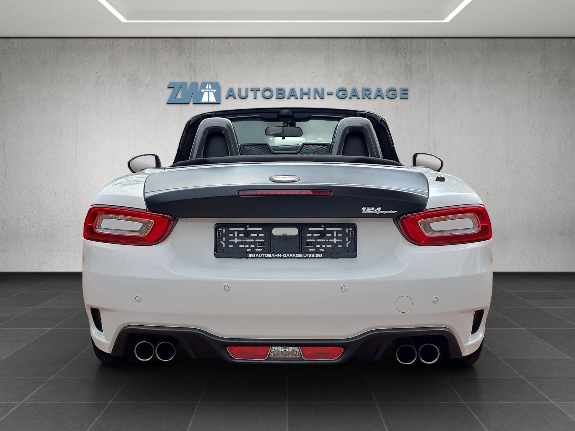 FIAT 124 Abarth Spider 1.4 MultiAir-image-3