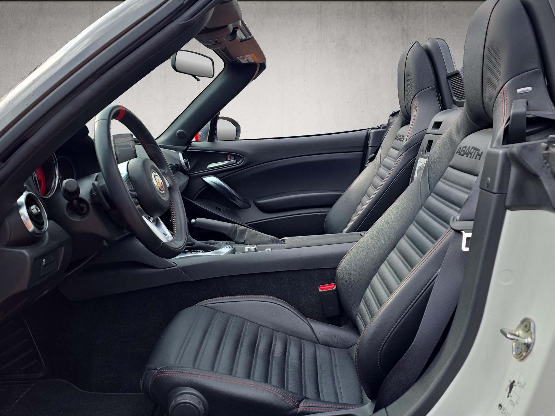 FIAT 124 Abarth Spider 1.4 MultiAir-image-8