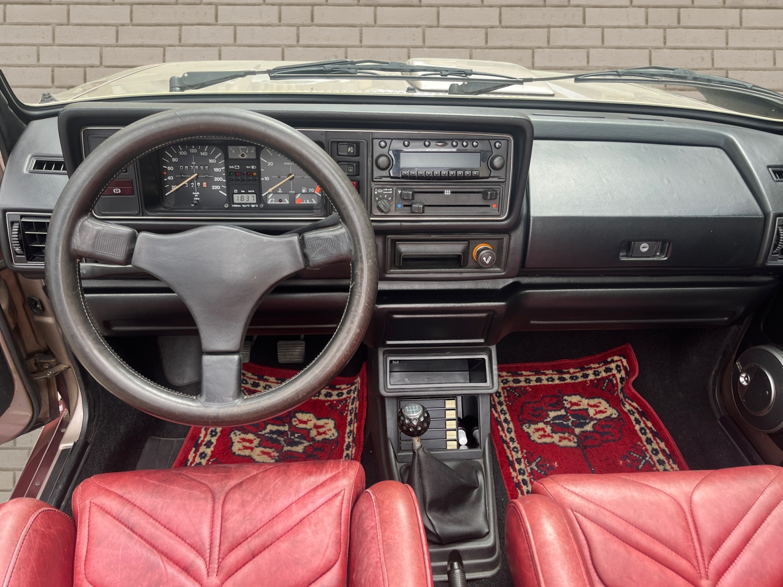 VW Golf Cabriolet "SPEZIAL" * VETERAN * Service gepflegt-image-6