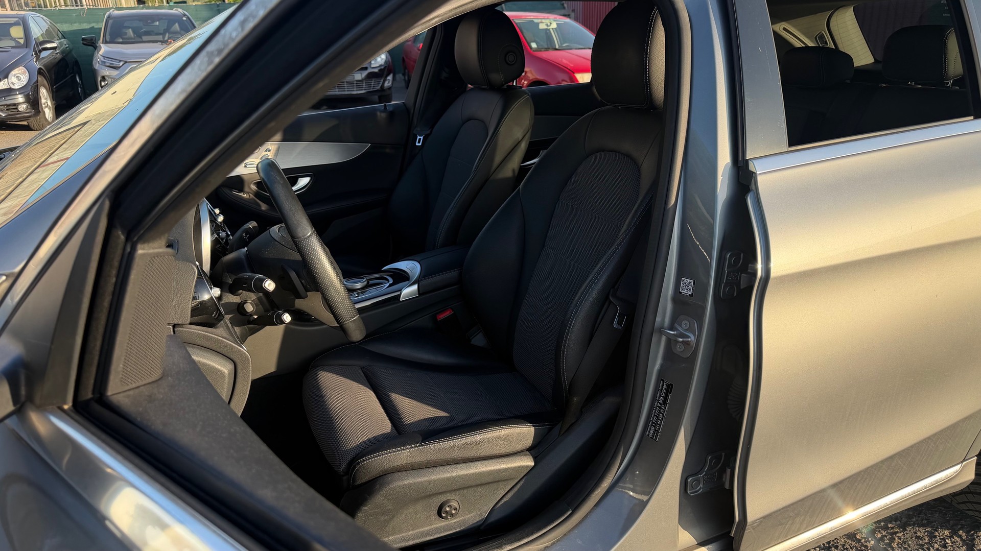 MERCEDES-BENZ C 400 4Matic 7G-Tronic-image-10