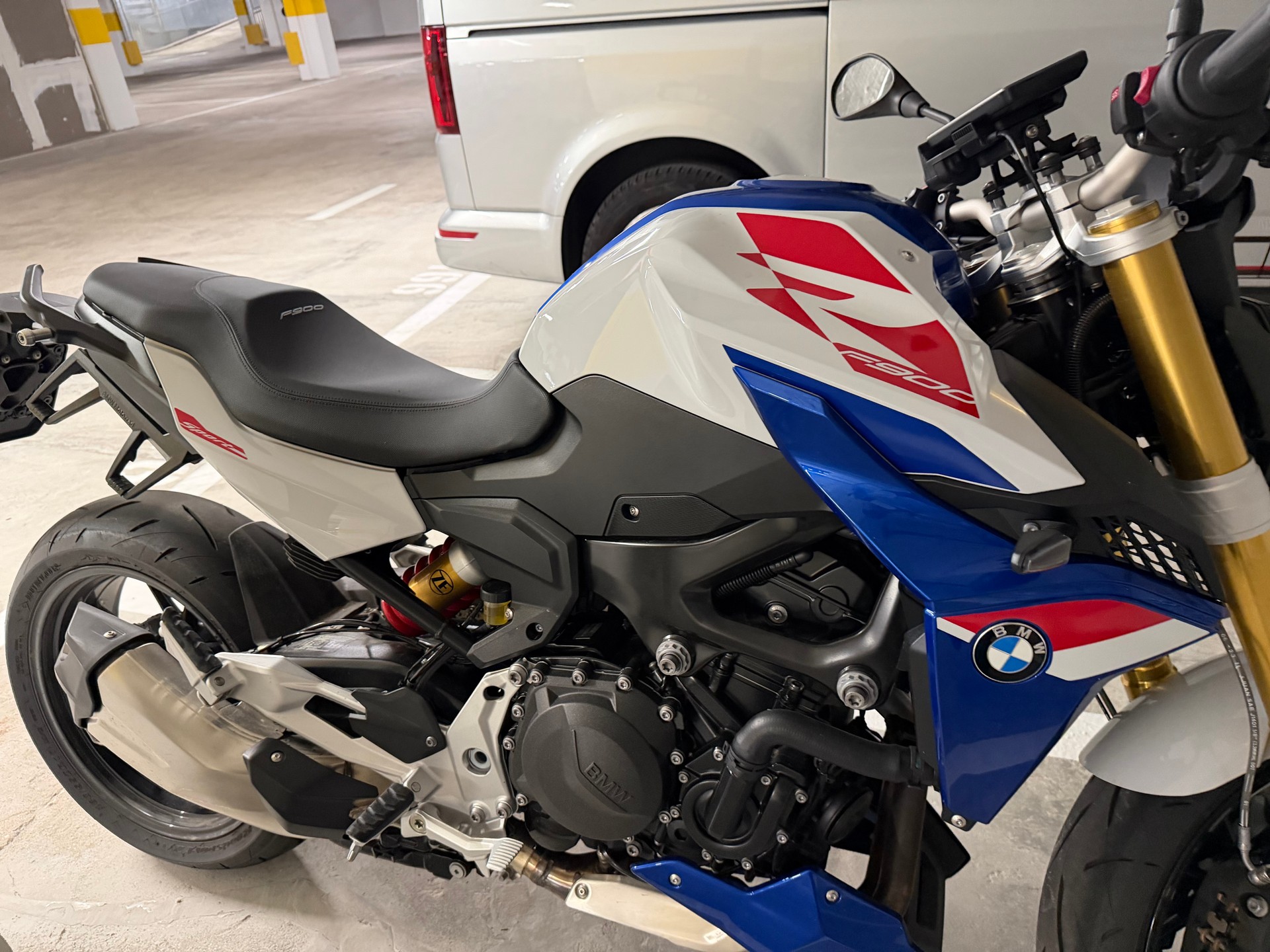 BMW F 900 R ABS-image-7