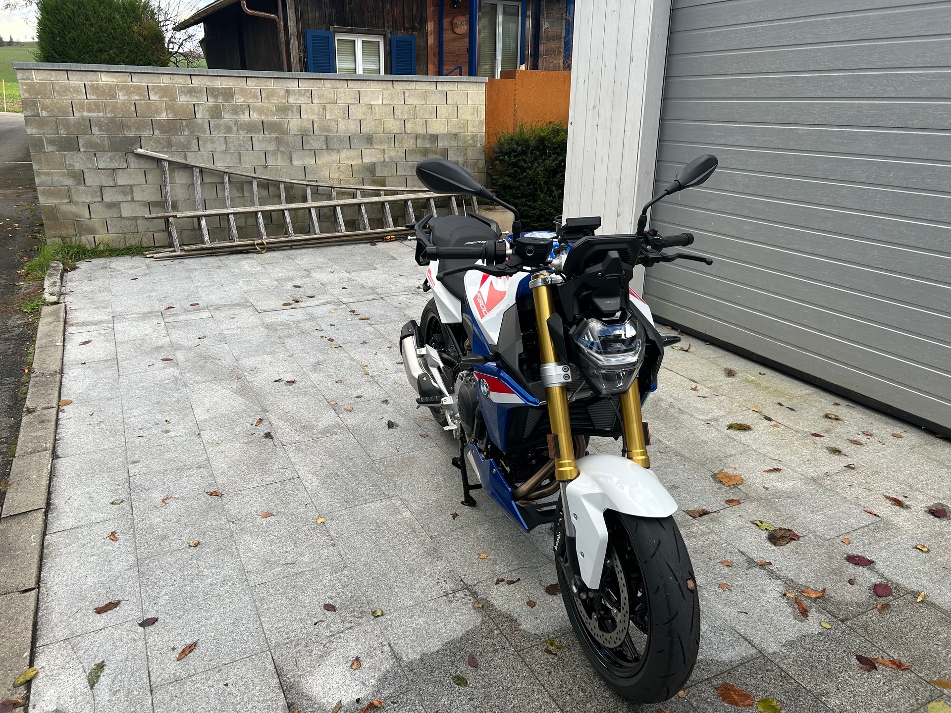 BMW F 900 R ABS-image-1