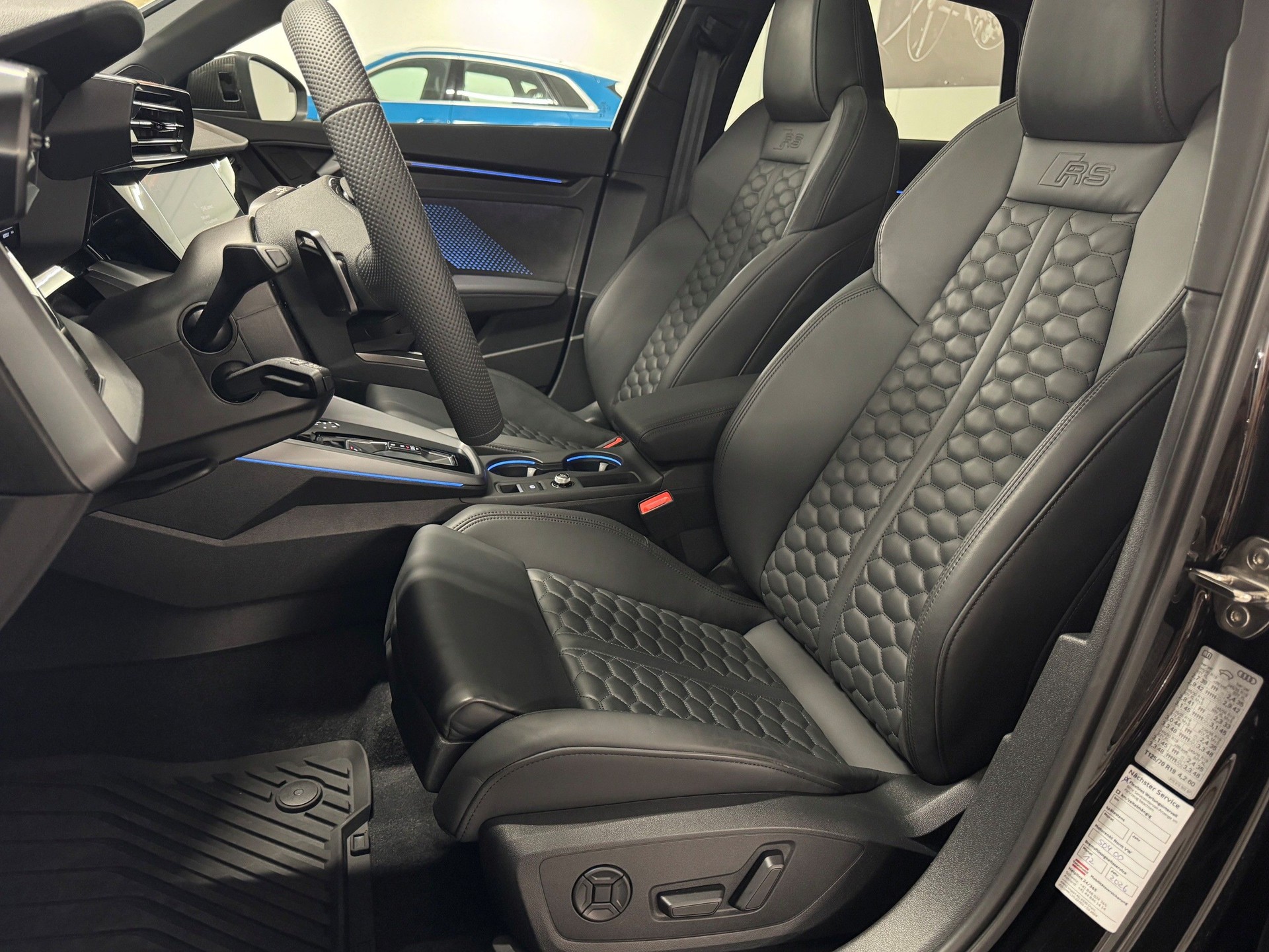 AUDI RS3 Sportback 2.5 TSI quattro S-tronic-image-7