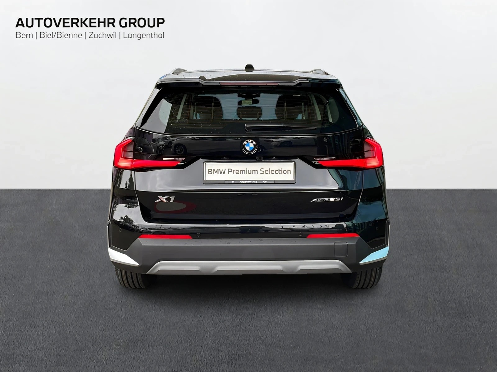 BMW X1 xDrive 23i 48V-showroom-element-2