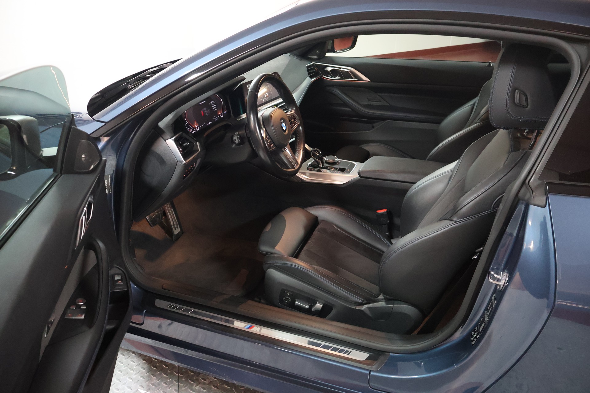 BMW M440i xDrive 48V Coupé Steptronic-image-6