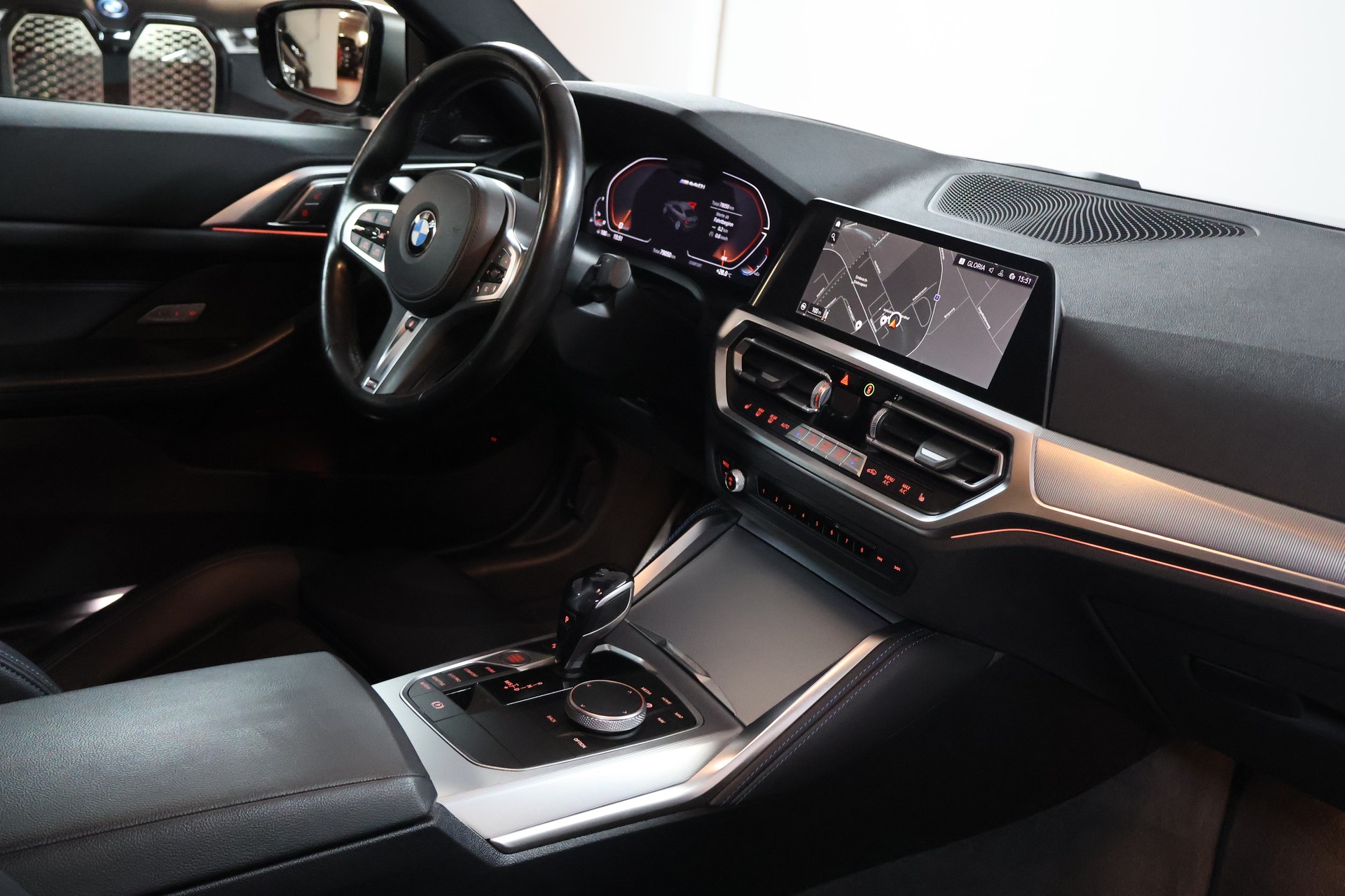 BMW M440i xDrive 48V Coupé Steptronic-image-11