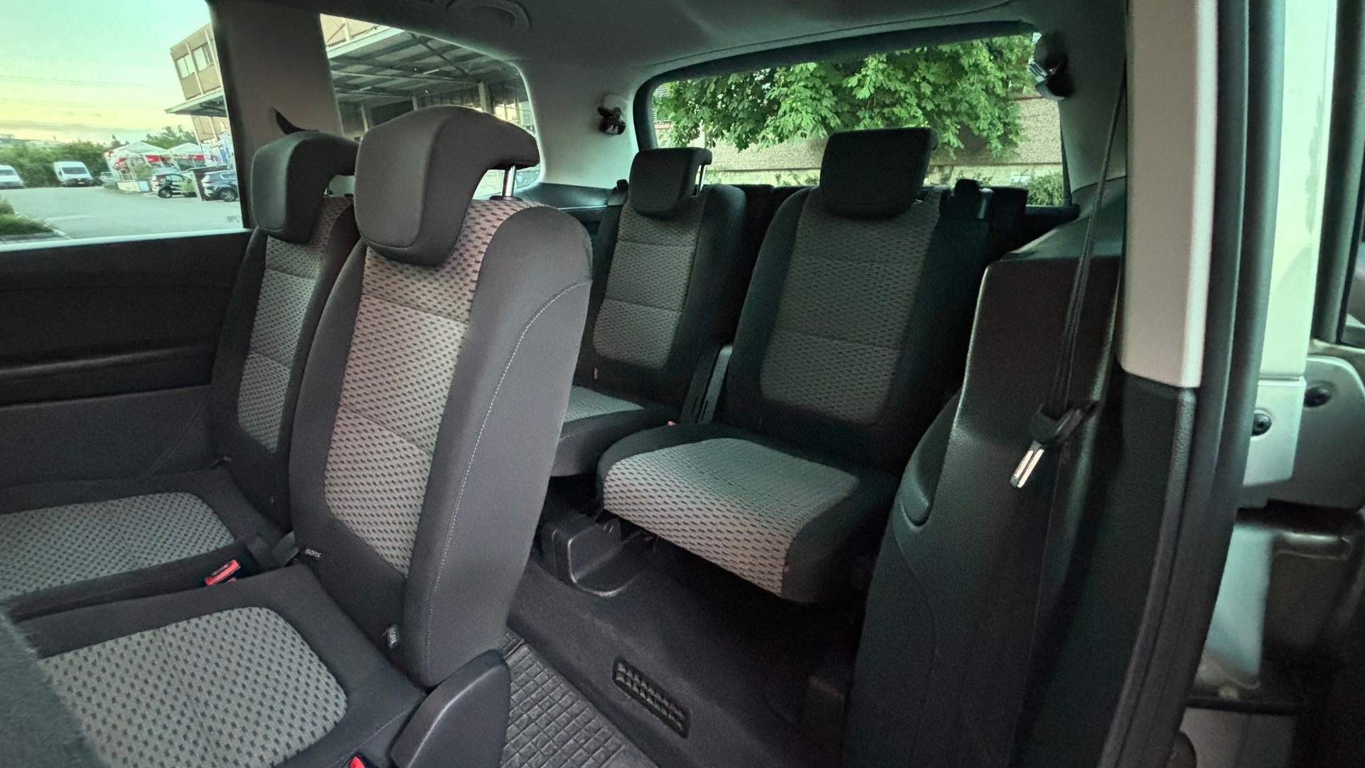 VW Sharan 2.0 TDI BlueMotion Technology Trendline DSG-image-8