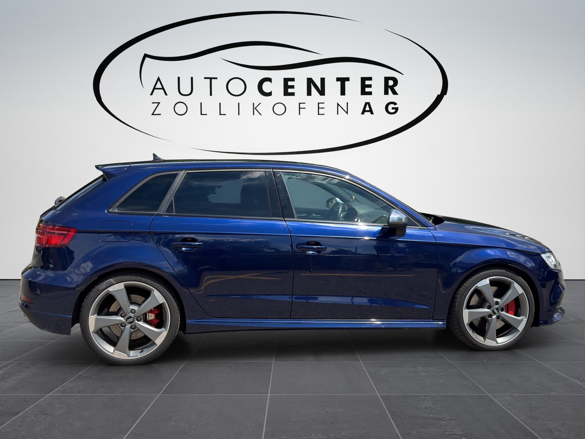 AUDI S3 Sportback 2.0 TFSI quattro S-tronic-showroom-element-3