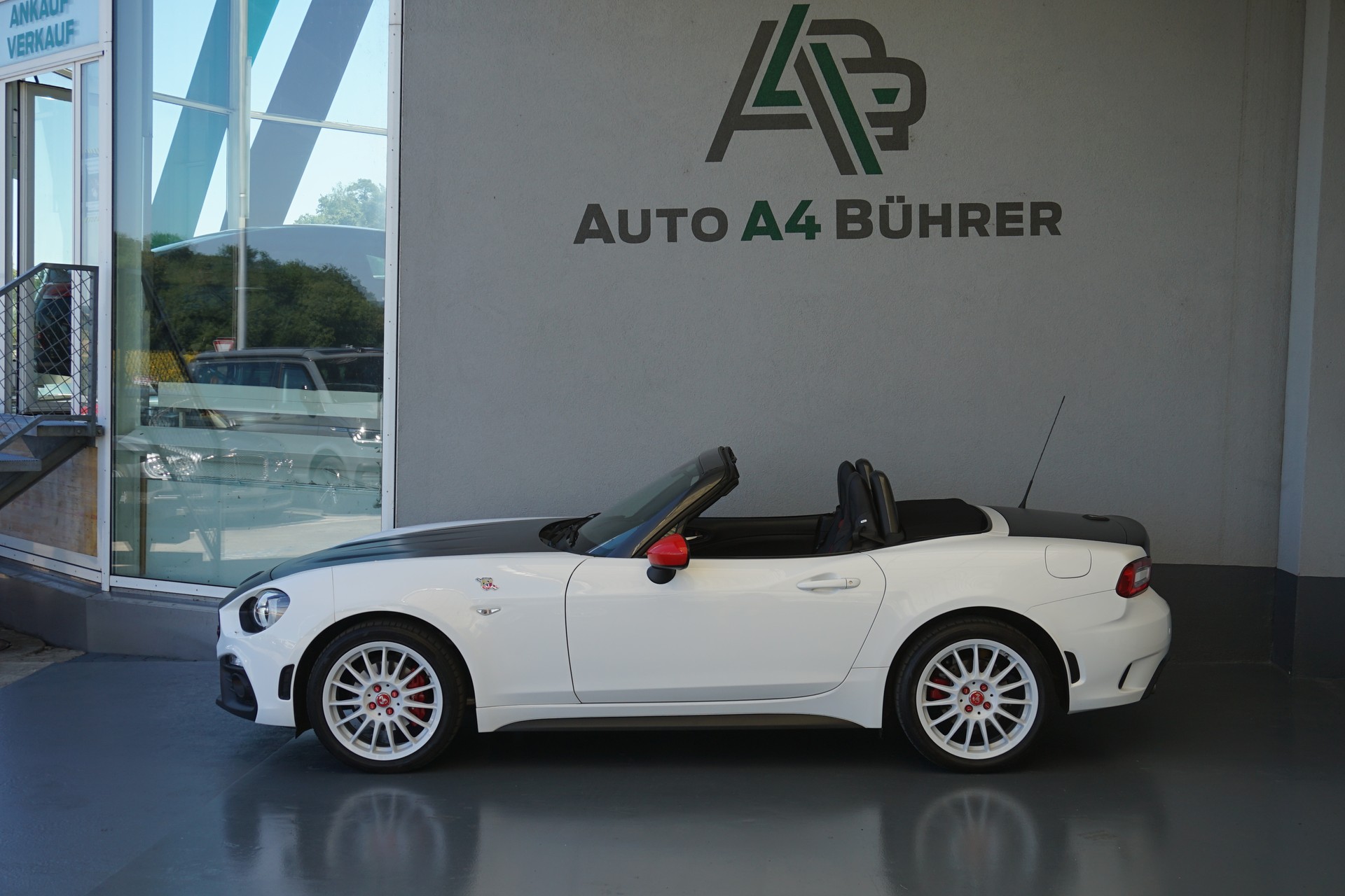 FIAT 124 Spider 1.4 TB Abarth 170PS Automat-showroom-element-1