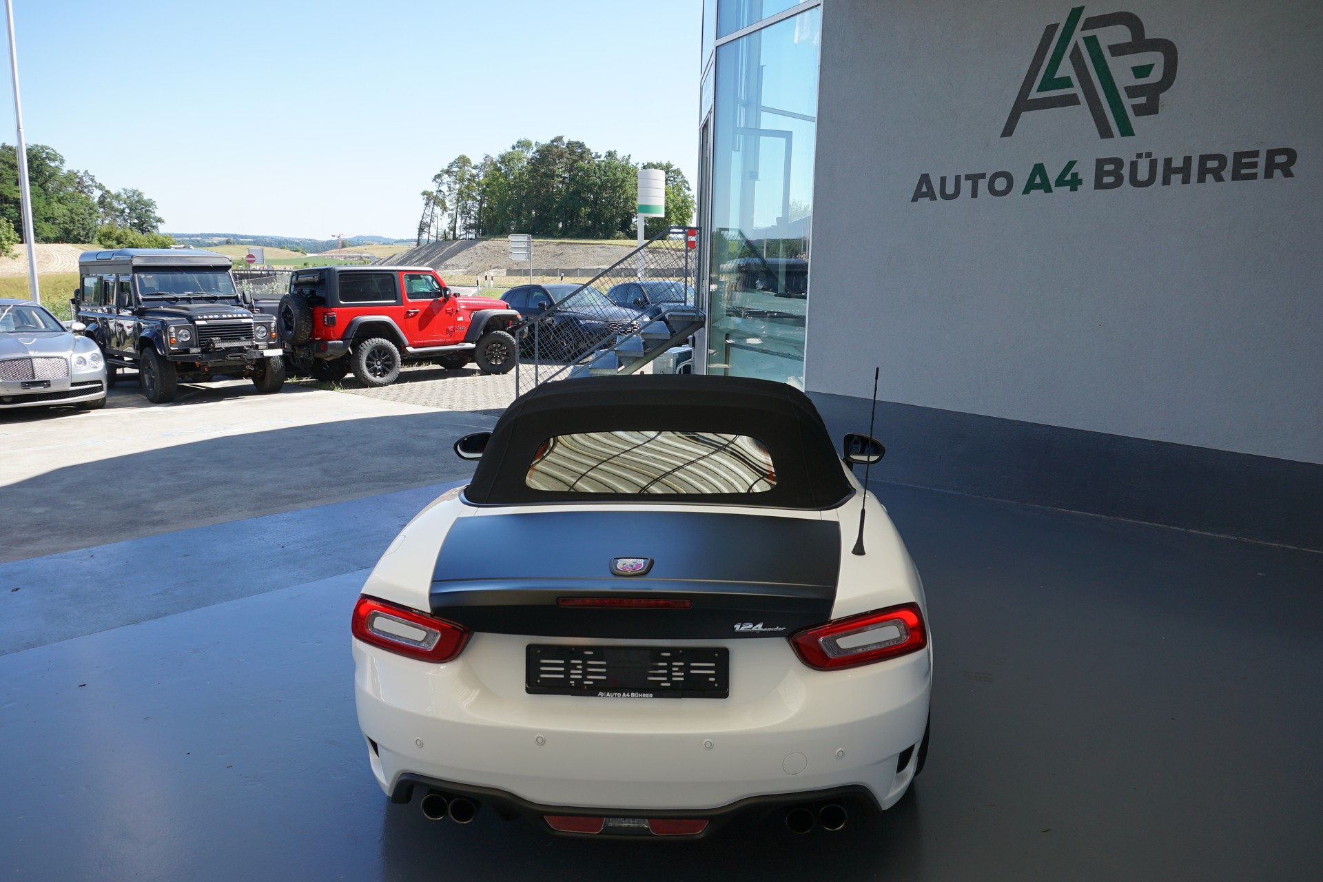 FIAT 124 Spider 1.4 TB Abarth 170PS Automat-image-11