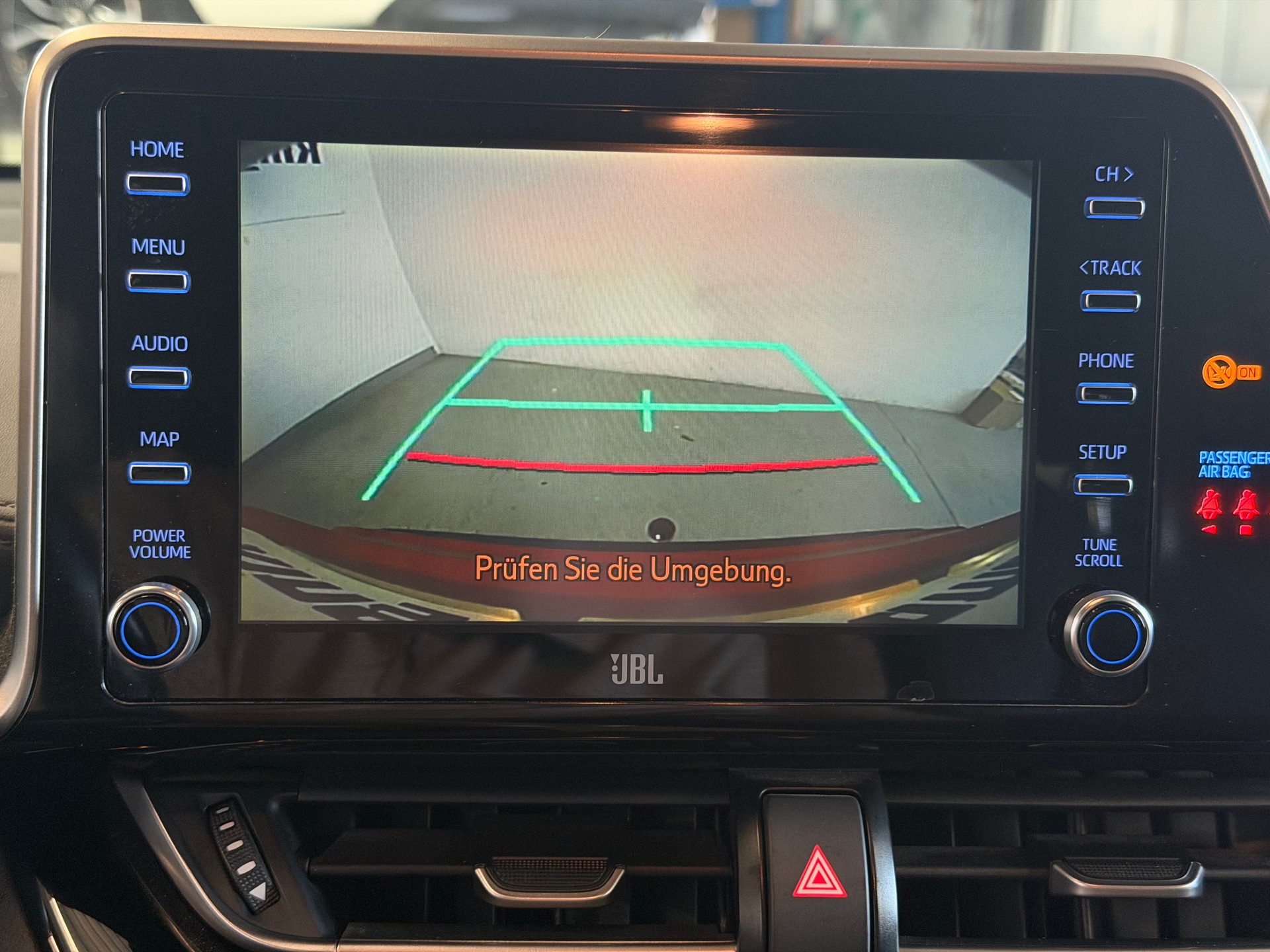 TOYOTA C-HR 2.0 HSD CVT Launch Edition | CH-Auto | 1-Hand | Frisch MFK | Ab Service-image-18