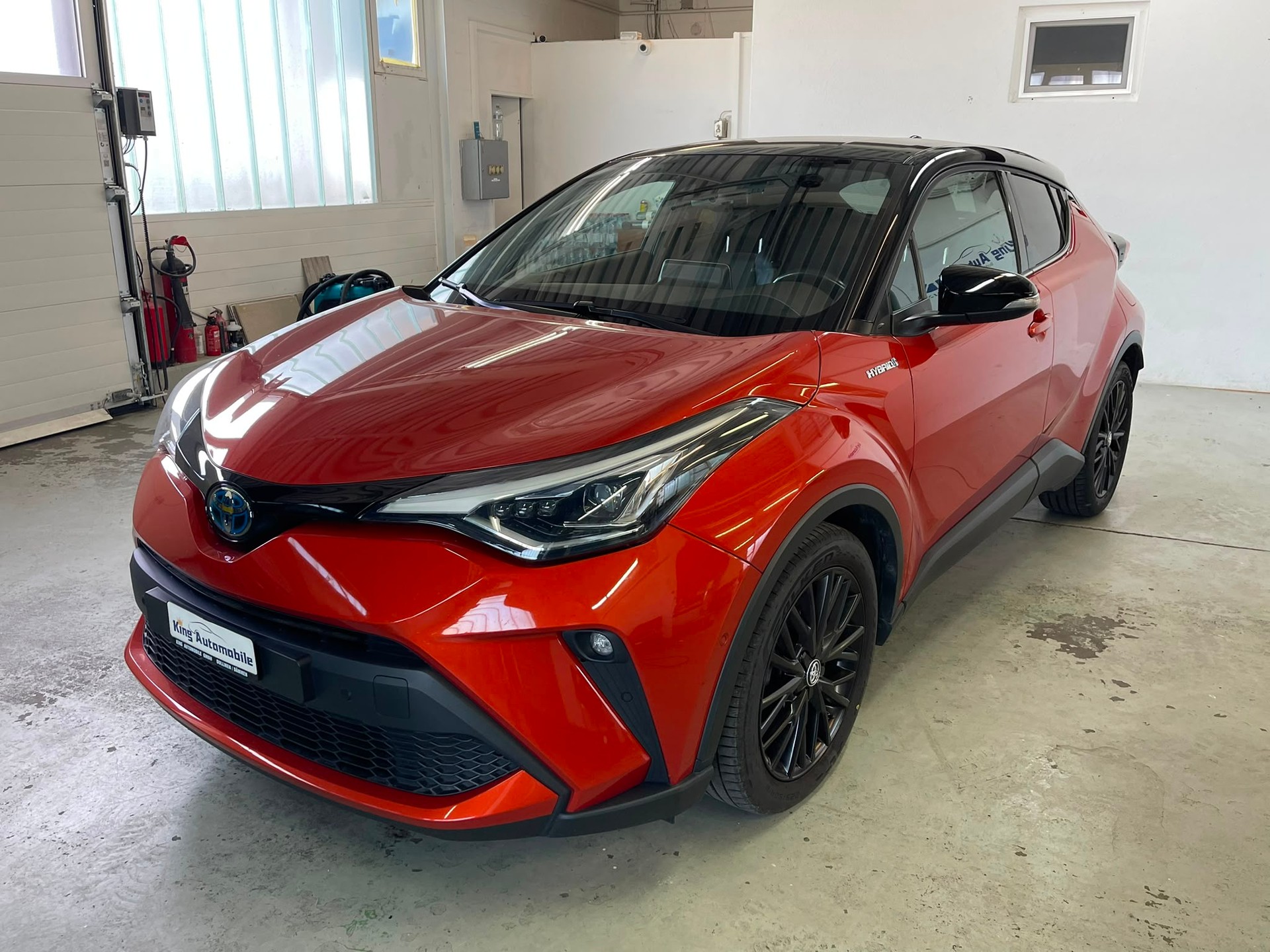 TOYOTA C-HR 2.0 HSD CVT Launch Edition | CH-Auto | 1-Hand | Frisch MFK | Ab Service-image-1