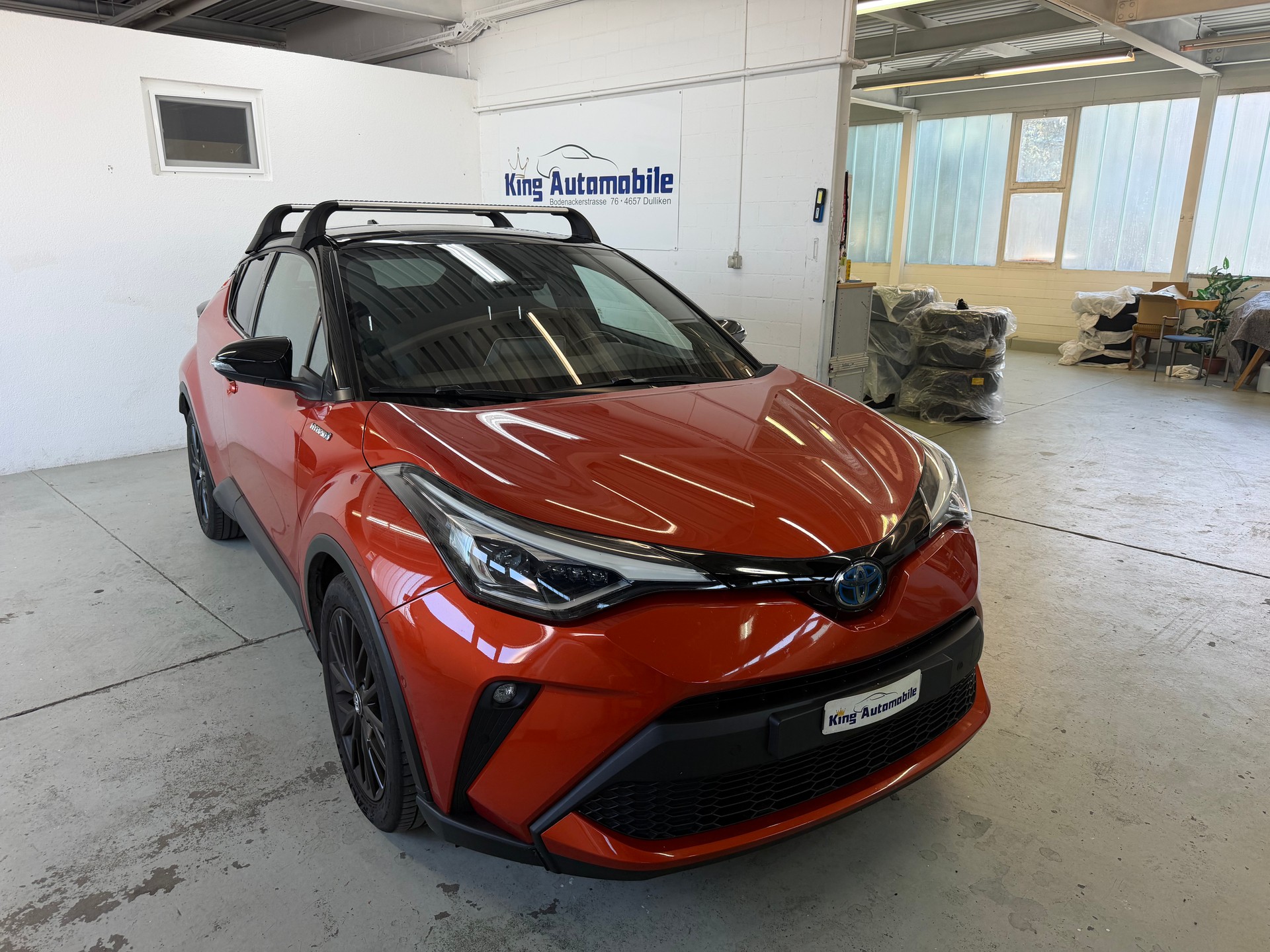 TOYOTA C-HR 2.0 HSD CVT Launch Edition | CH-Auto | 1-Hand | Frisch MFK | Ab Service-showroom-element-3