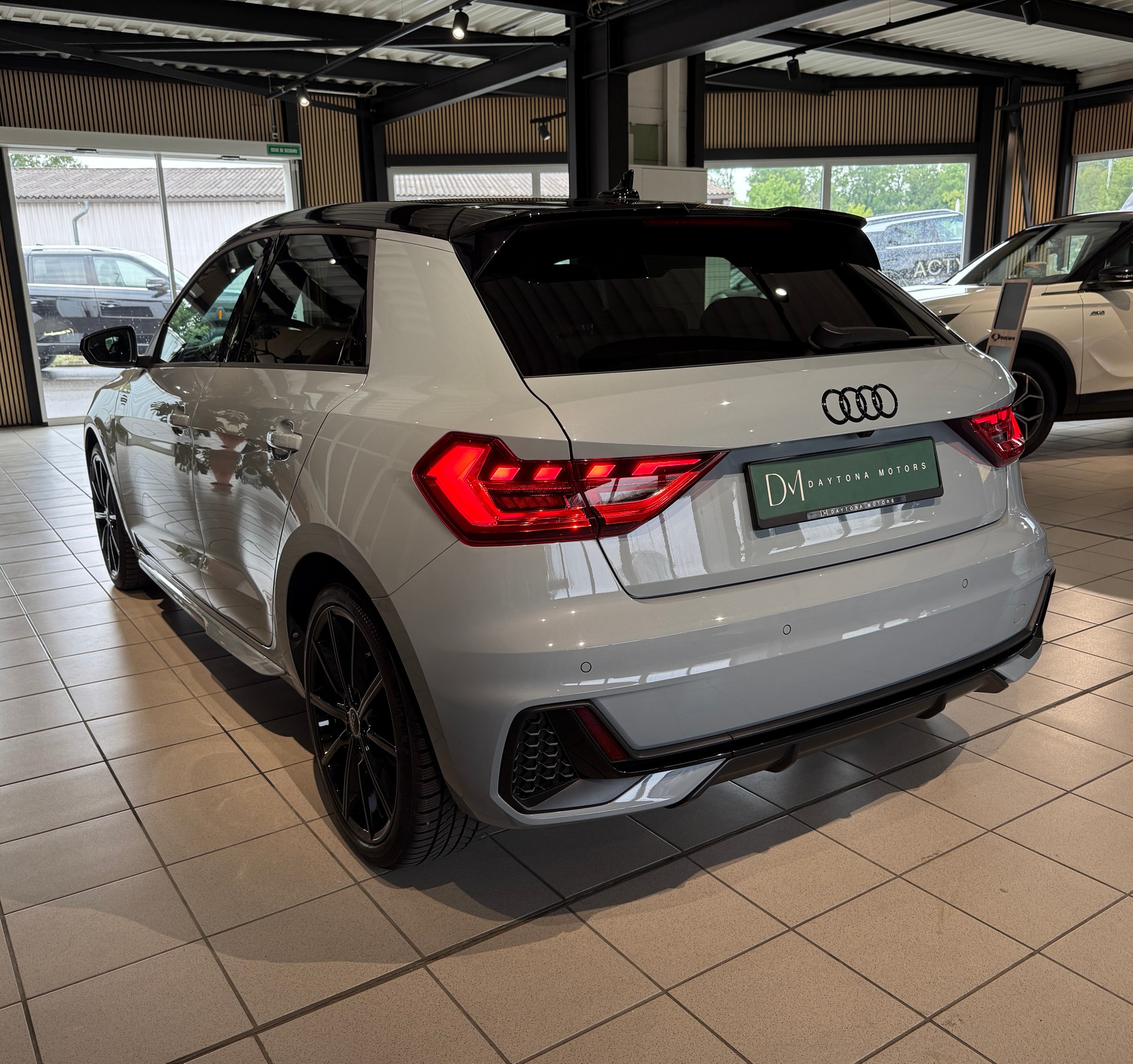 AUDI A1 Sportback 30 TFSI S Line S-tronic-image-6