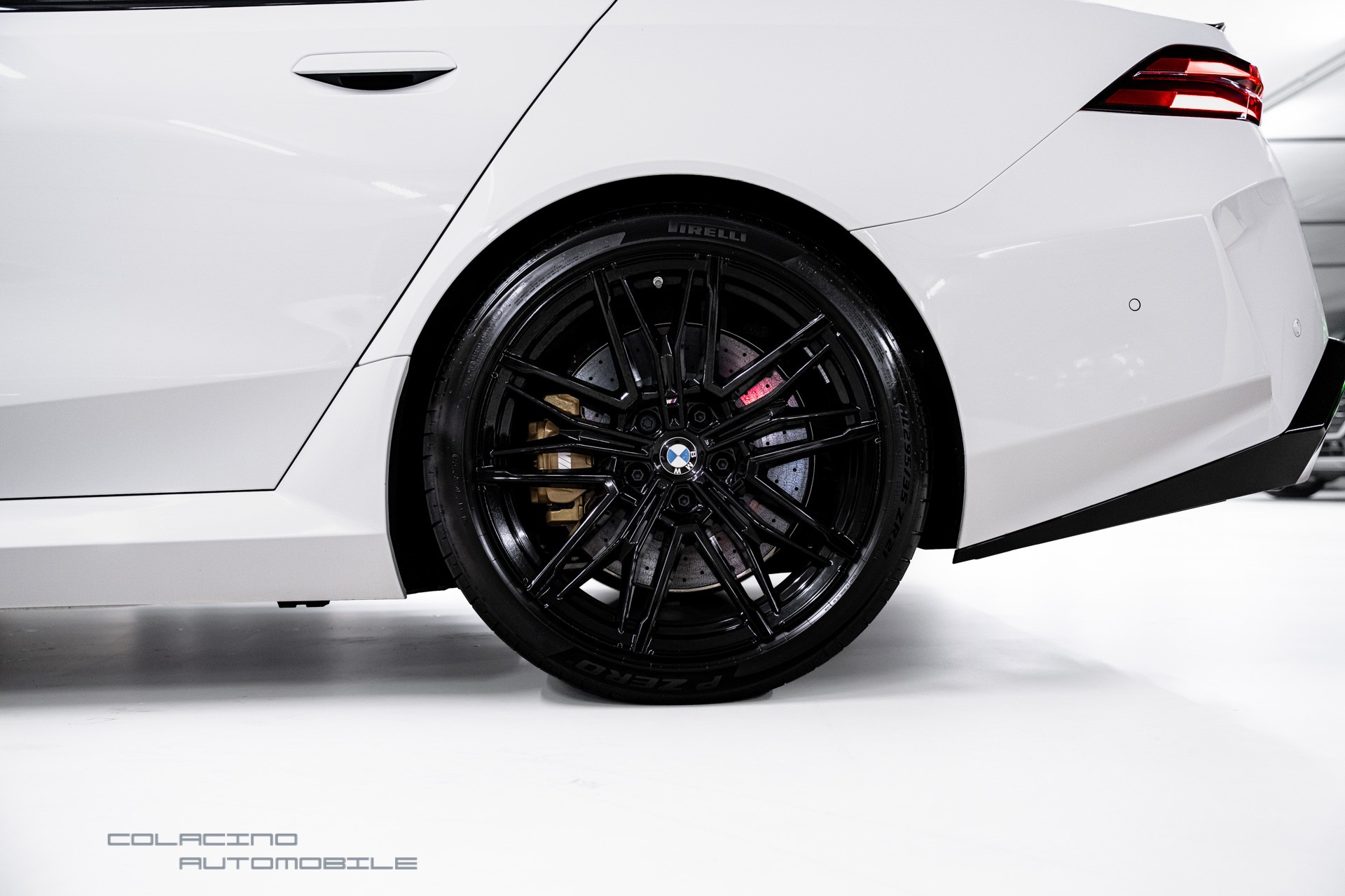 BMW M5 xDrive-image-11