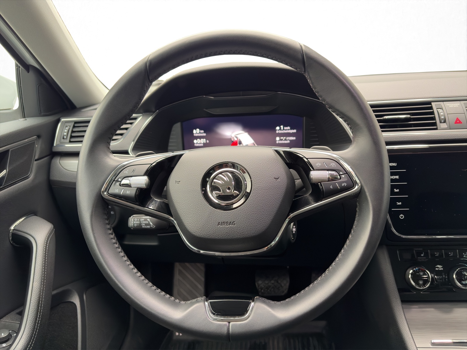 SKODA Superb Combi 2.0 TDI 200 Style 4x4 DSG-image-10