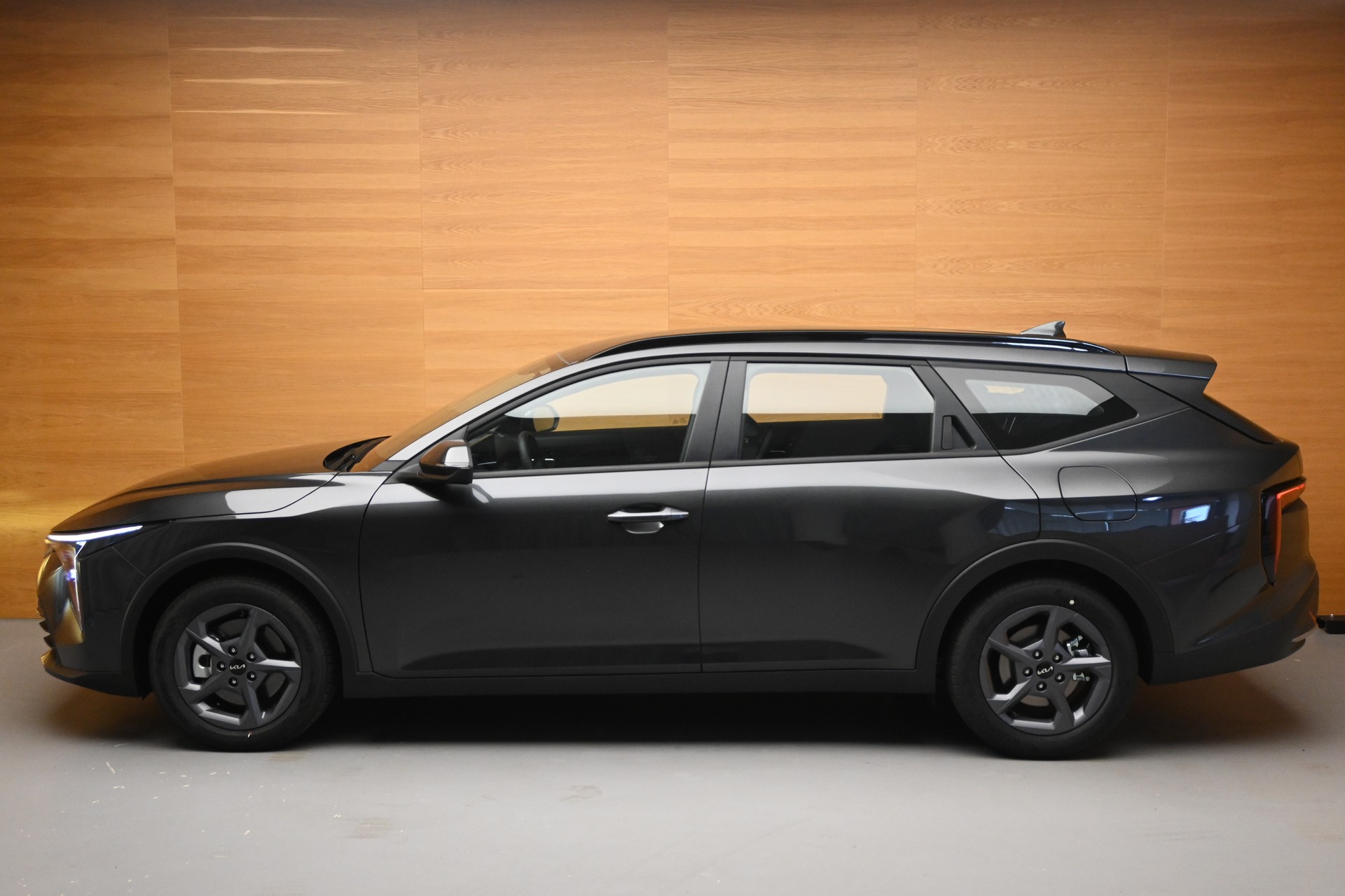 KIA K4 1.6 SW T-GDi Power 7DCT-showroom-element-1