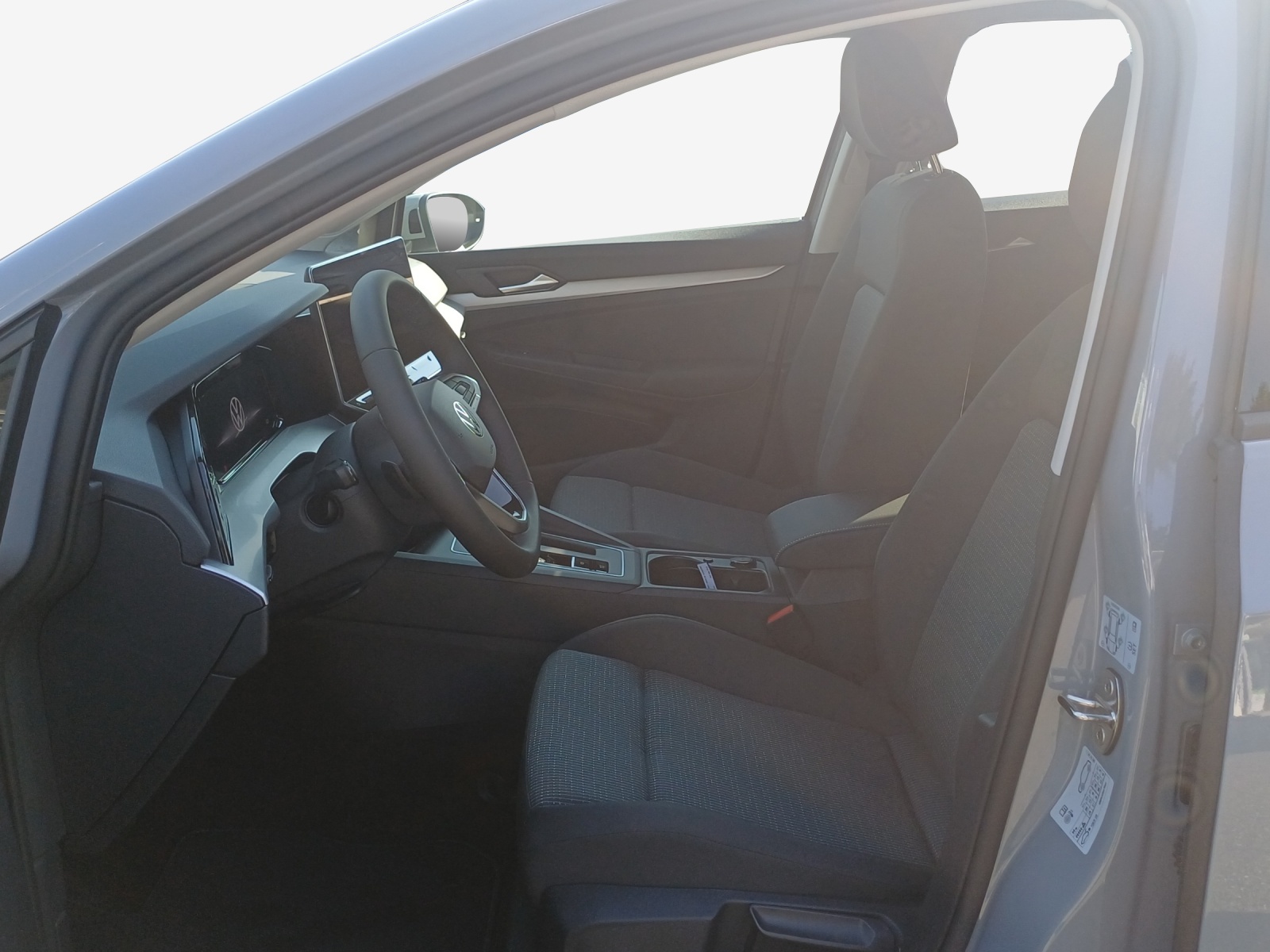 VW Golf 1.5 e TSI mHEV Value DSG-image-7