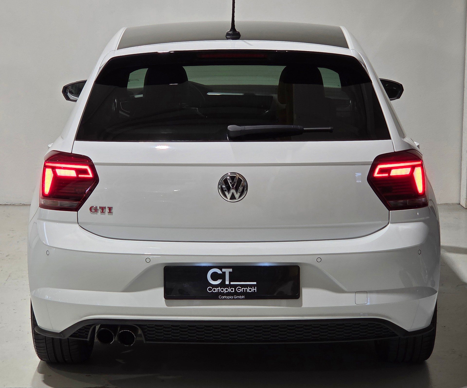 VW Polo 2.0 TSI GTI DSG-showroom-element-3