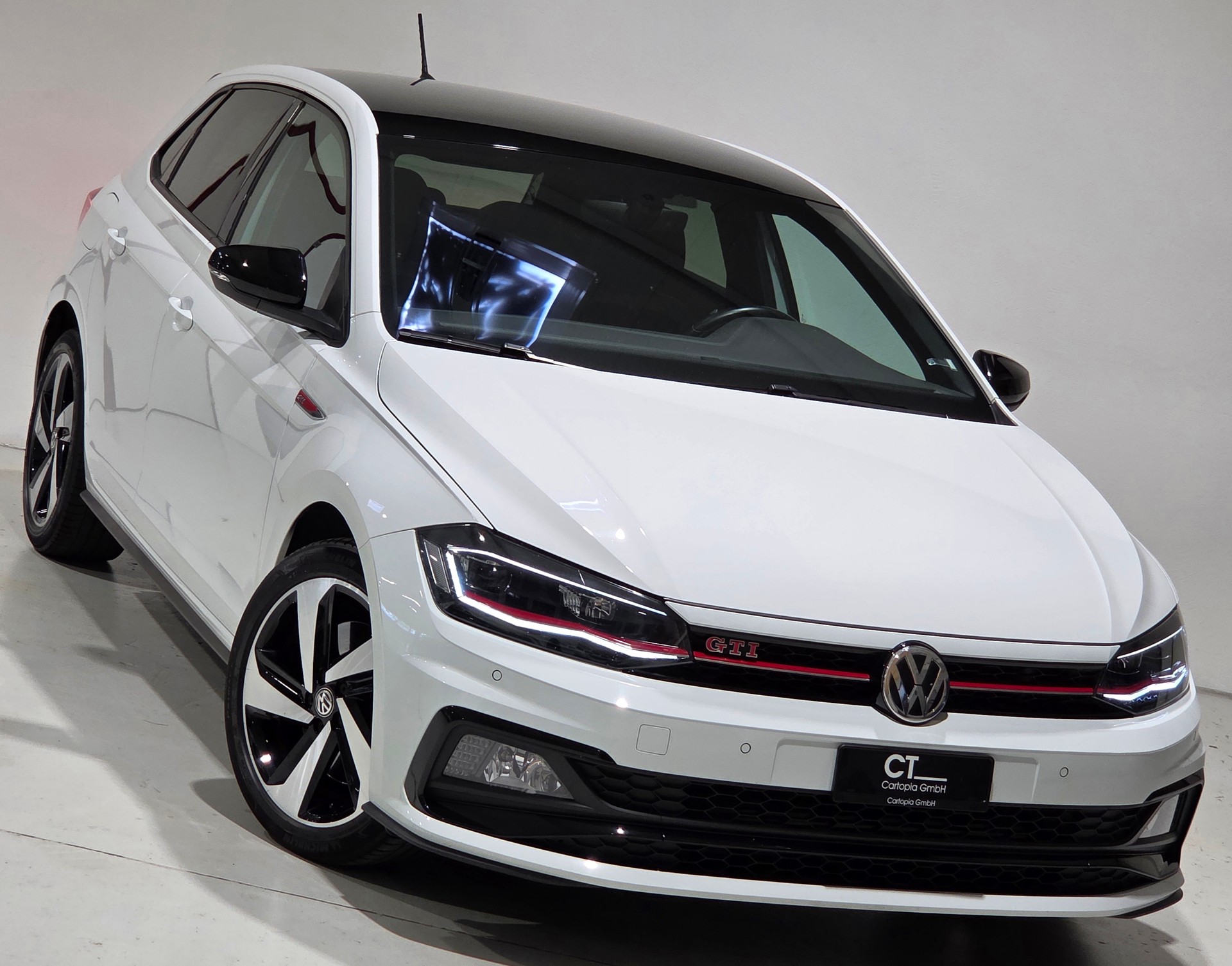 VW Polo 2.0 TSI GTI DSG-image-25