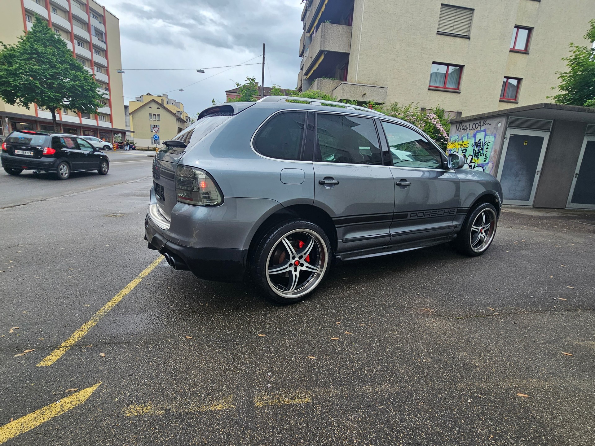 PORSCHE Cayenne S-image-5