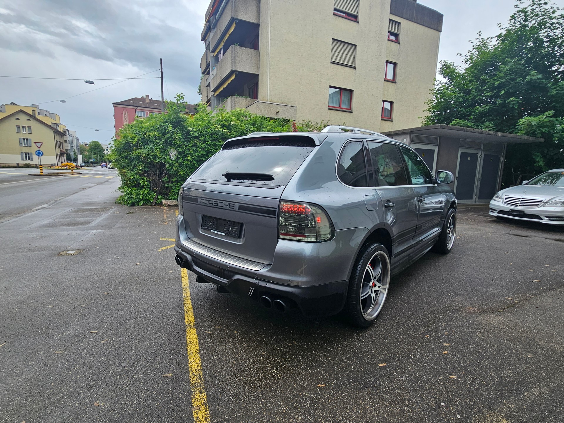 PORSCHE Cayenne S-image-4