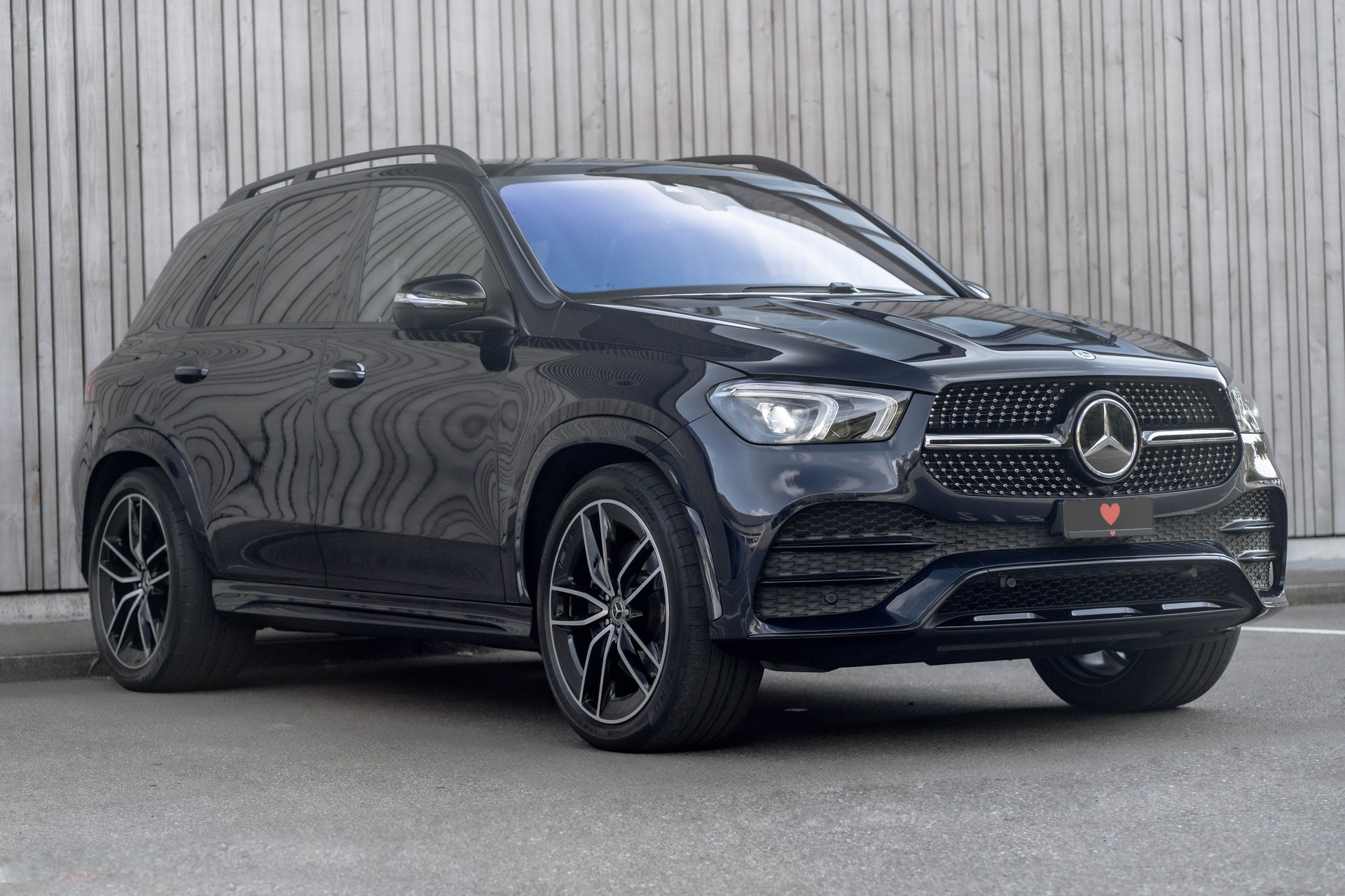 MERCEDES-BENZ GLE 400 d 4Matic AMG Line 9G-Tronic * INKL. MERCEDES GARANTIE * HINTERACHSLENKUNG *-showroom-element-2