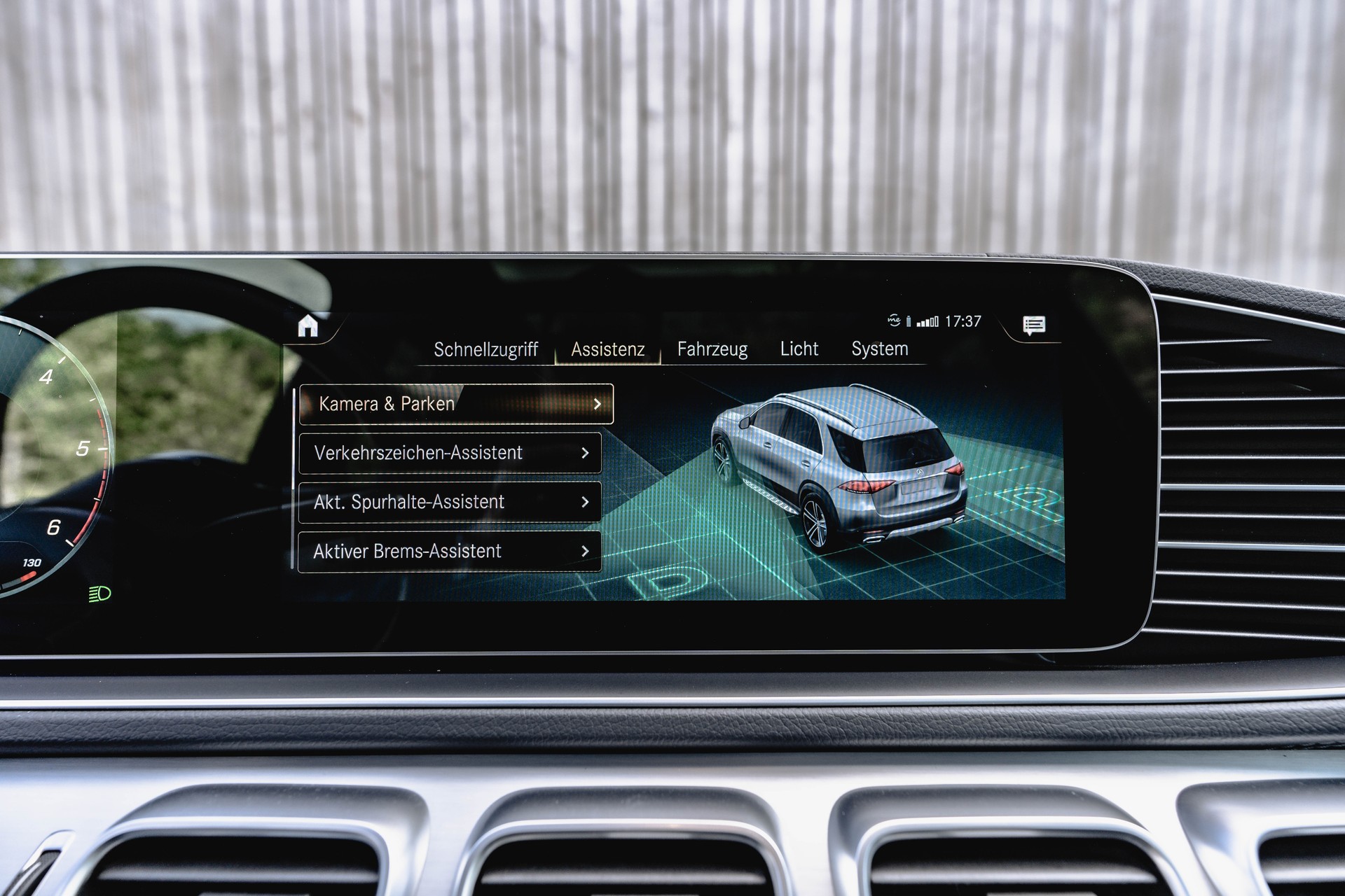 MERCEDES-BENZ GLE 400 d 4Matic AMG Line 9G-Tronic * INKL. MERCEDES GARANTIE * HINTERACHSLENKUNG *-image-17