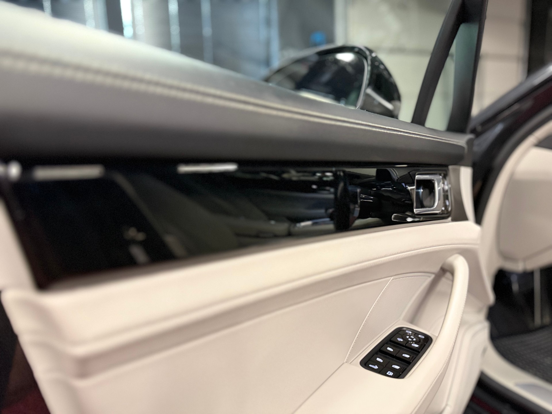 PORSCHE Panamera 4 E-Hybrid Sport Turismo / ** Vollausstattung - Porsche Service Historie **-image-18