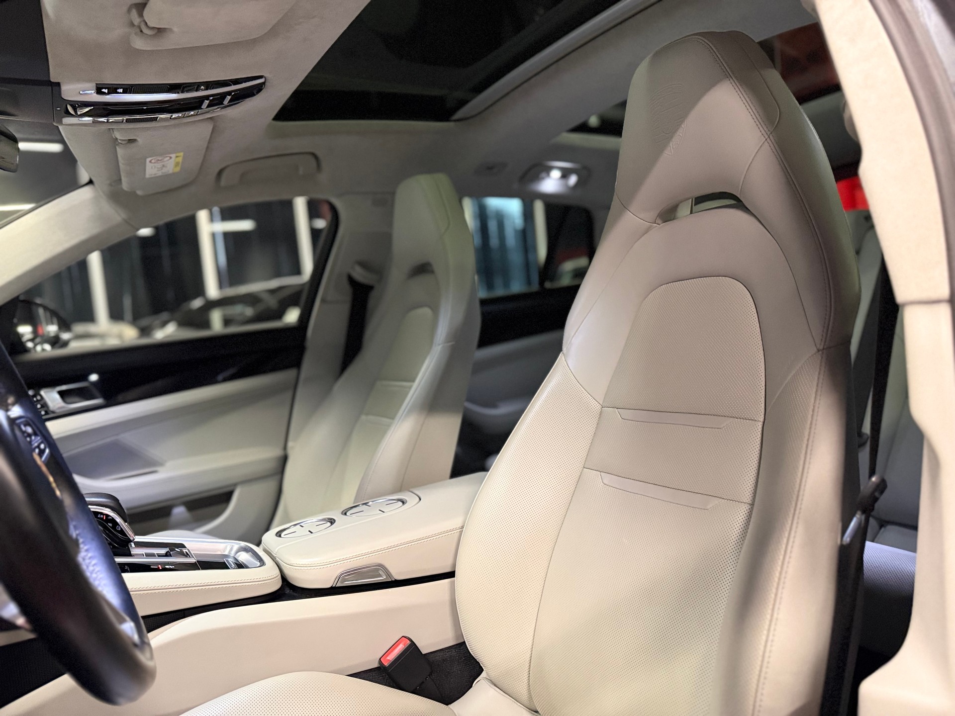 PORSCHE Panamera 4 E-Hybrid Sport Turismo / ** Vollausstattung - Porsche Service Historie **-image-20