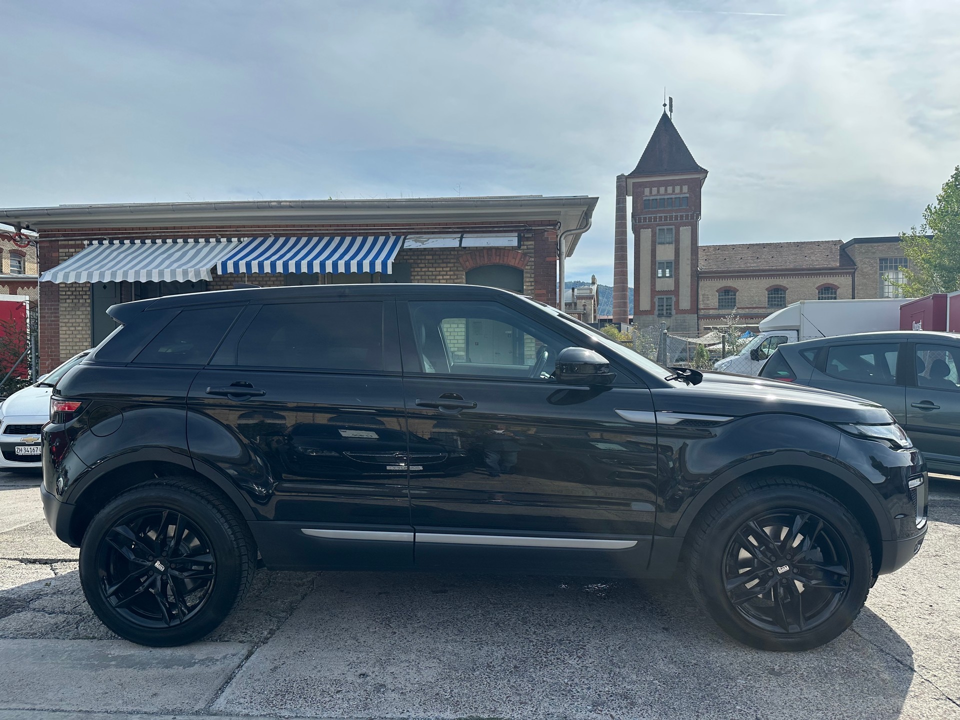 LAND ROVER Range Rover Evoque 2.0 Si4 SE AT9-image-4