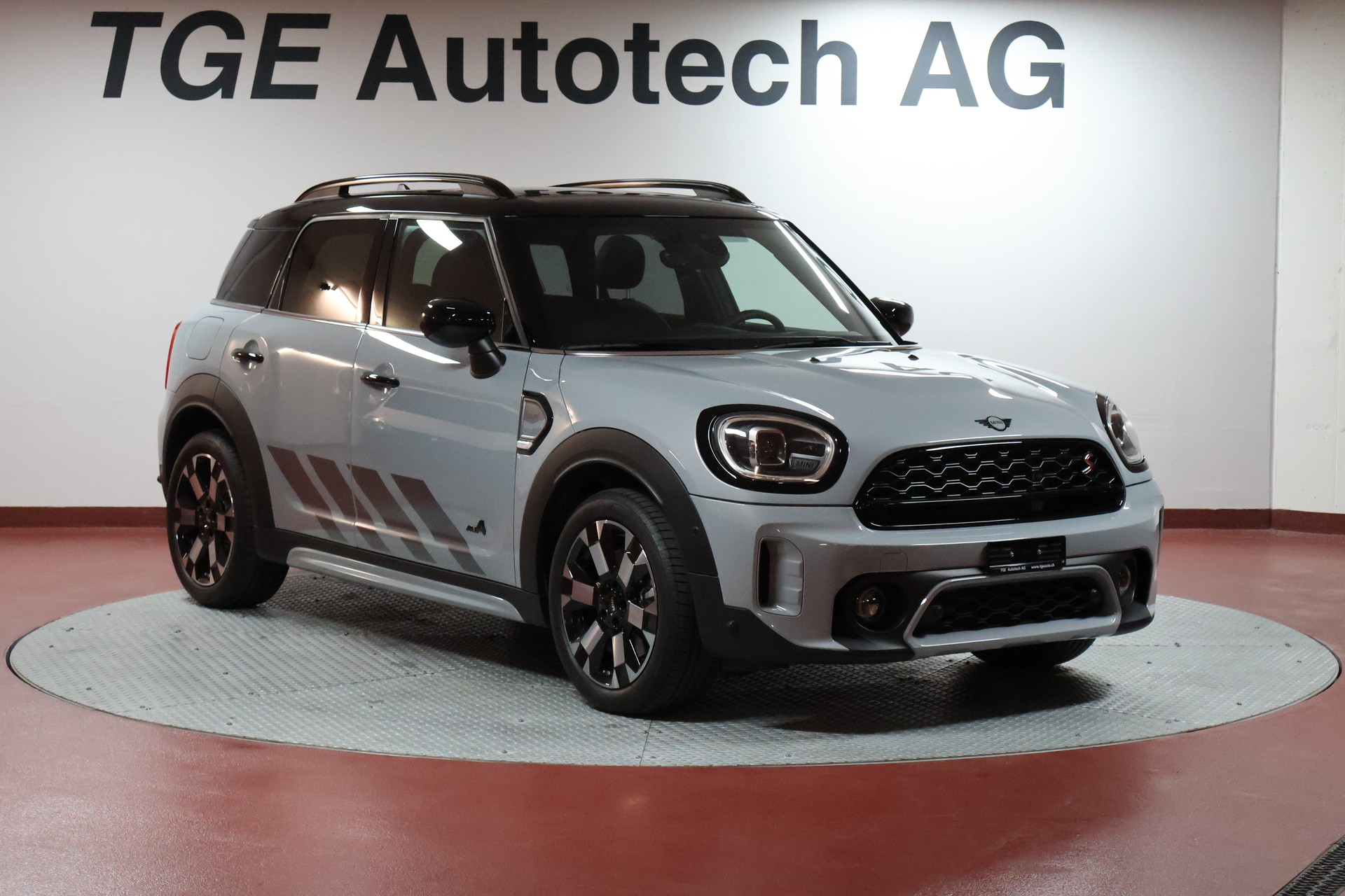 MINI Countryman Cooper S Untamed Edition ALL4 Steptronic-showroom-element-2
